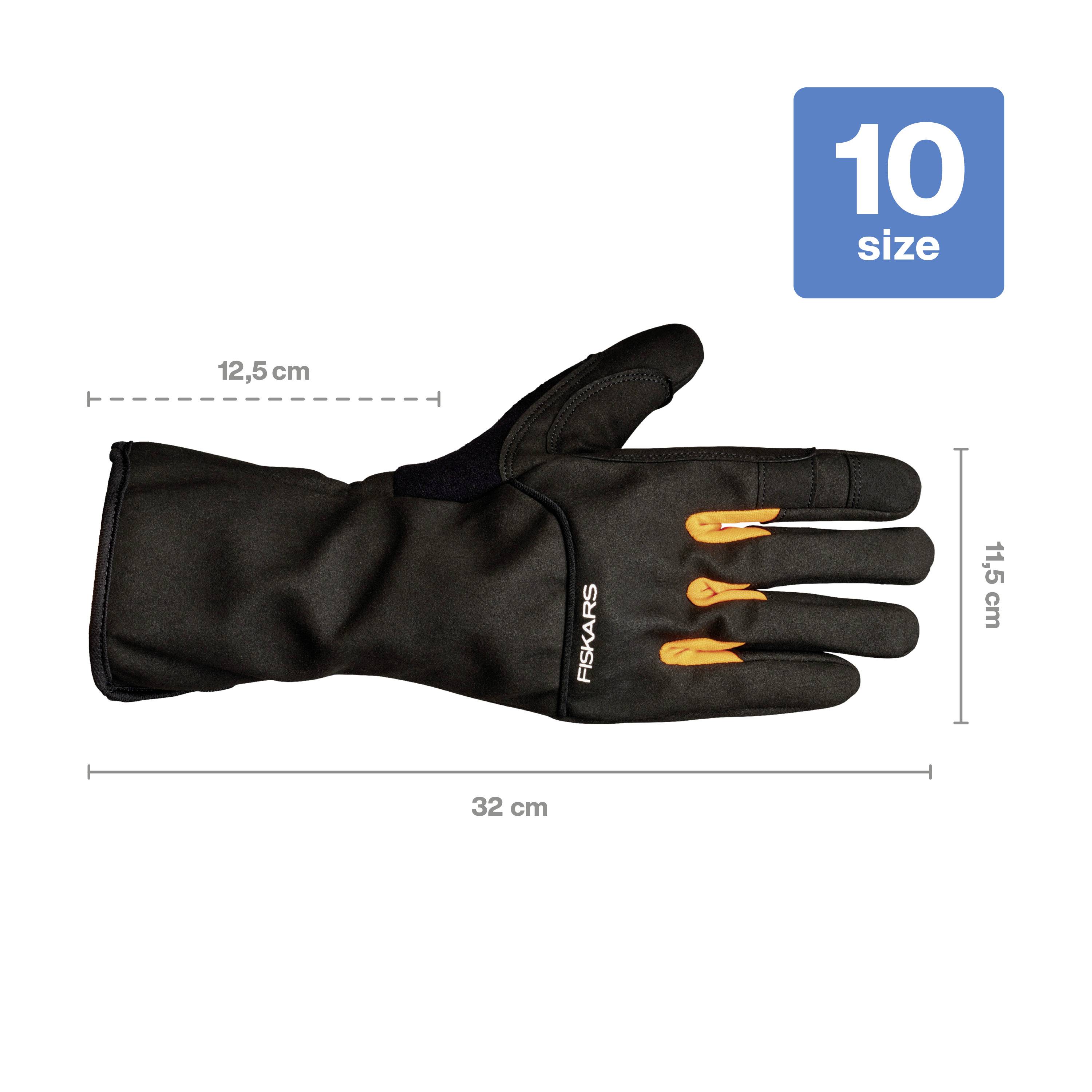 Handschuh von Fiskars in Größe 10, schwarz mit orangefarbenen Akzenten. Länge: 32 cm, Breite: 12,5 cm, Höhe: 11,5 cm.