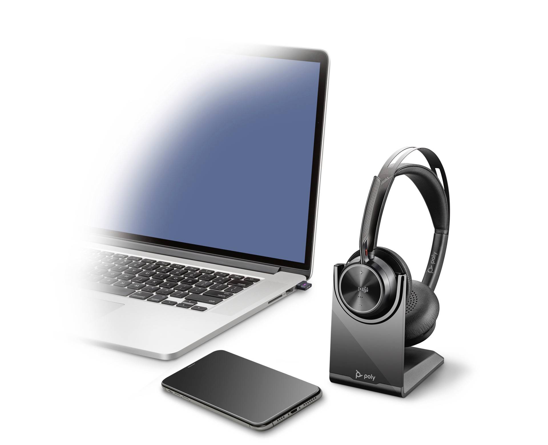 Ein Laptop, ein Smartphone und kabellose Kopfhörer auf einem Ständer. Die Geräte symbolisieren moderne Kommunikationstechnologie.