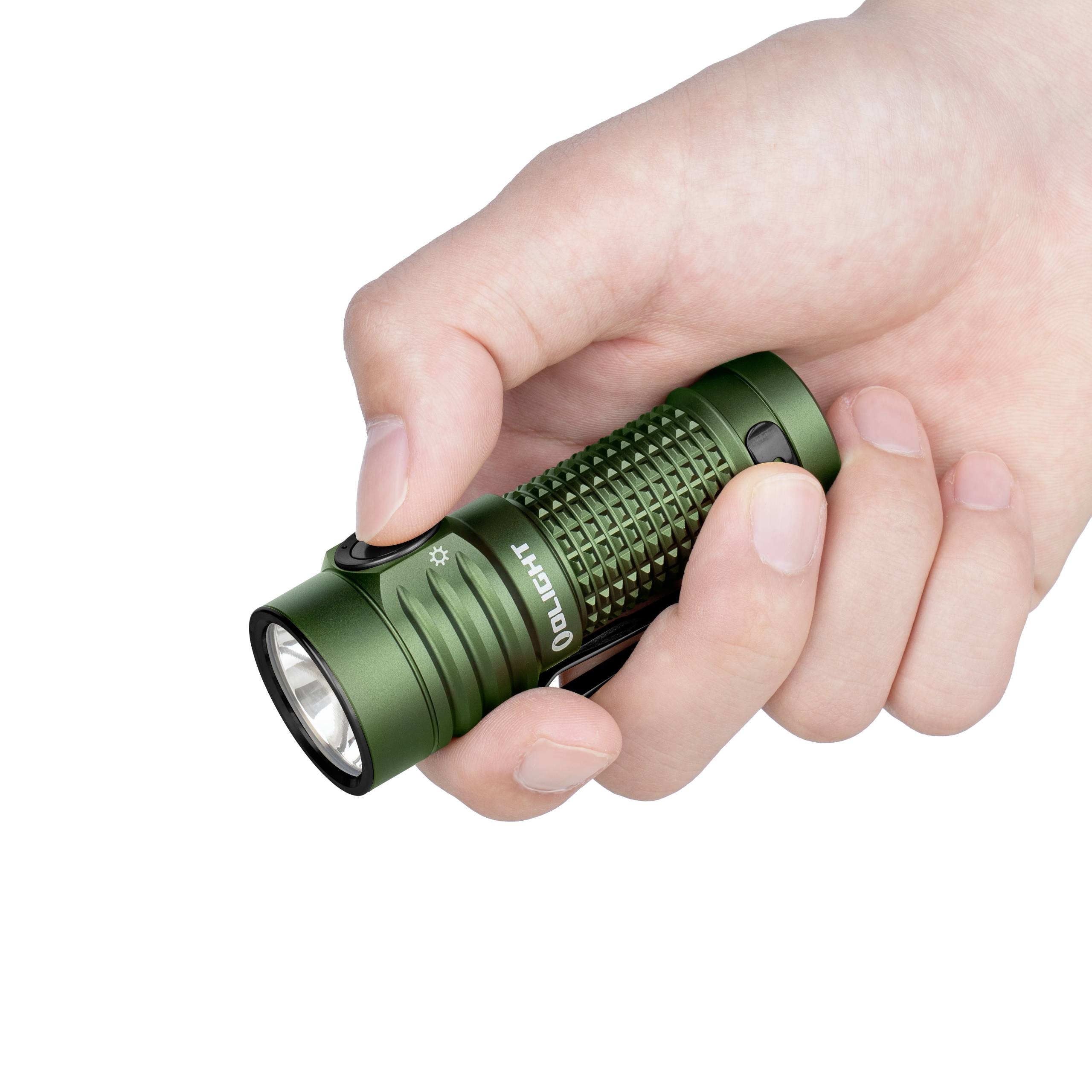 Eine Hand hält eine grüne Taschenlampe. Die Taschenlampe hat ein strukturiertes Muster für einen besseren Halt.