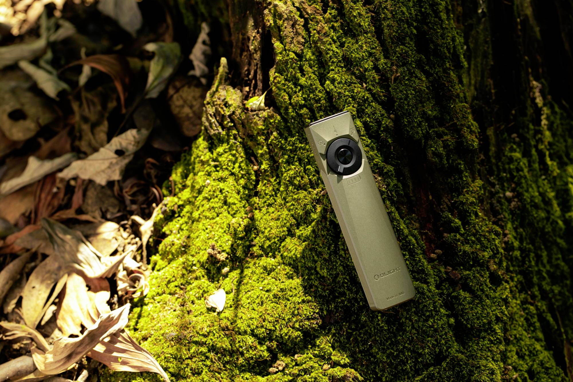 OLight Arkfeld Ultra Class 1 LED Taschenlampe akkubetrieben 1400lm 119g