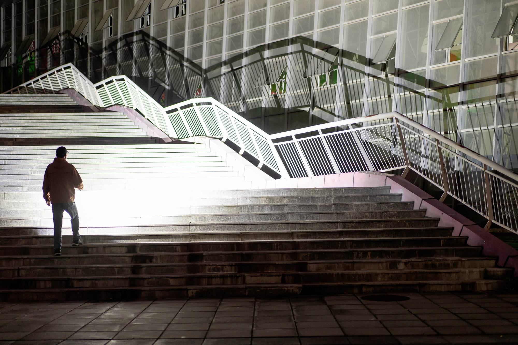 OLight Arkfeld Ultra Class 1 LED Taschenlampe akkubetrieben 1400lm 119g