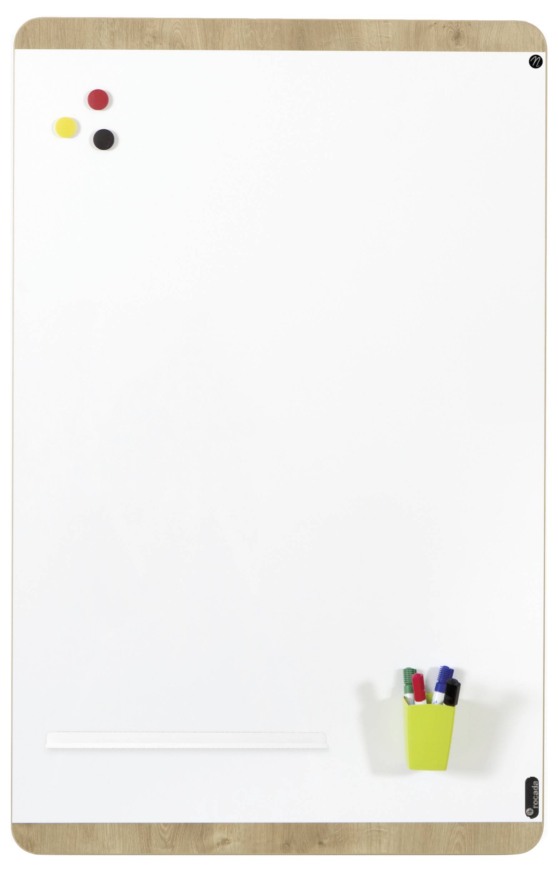Ein leeres Whiteboard mit einer grünen Halterung für Marker unten rechts. Drei runde Magnete in Rot, Gelb und Schwarz oben links.