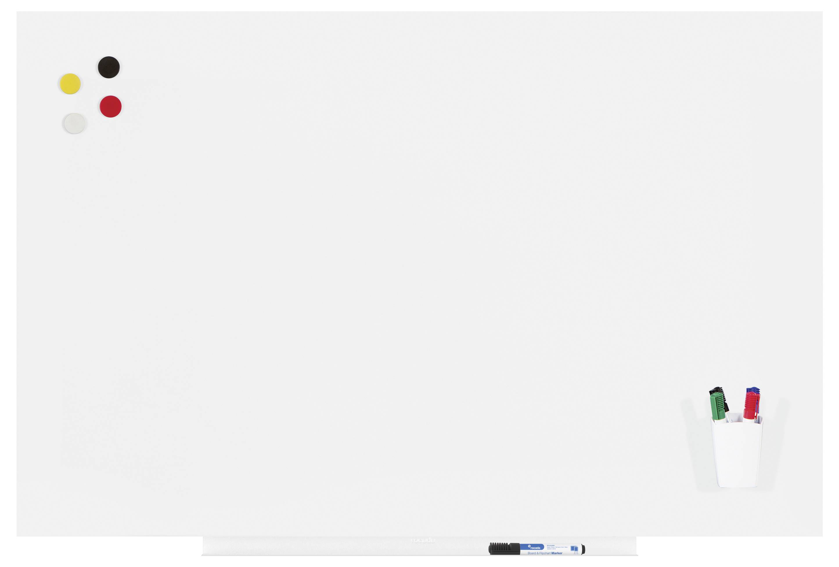 Ein weißes Whiteboard mit drei bunten Magneten (gelb, rot, schwarz) in der oberen linken Ecke und einem Stifthalter mit Markern unten rechts.