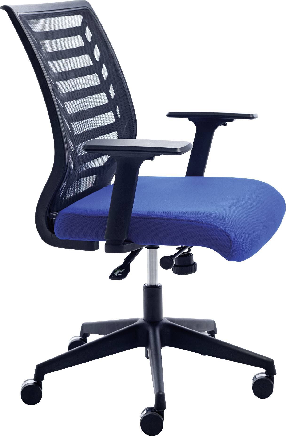 Ein moderner Bürostuhl mit blauer Sitzfläche, schwarzen Armlehnen und Rückenlehne aus Netzgewebe, auf Rollen.