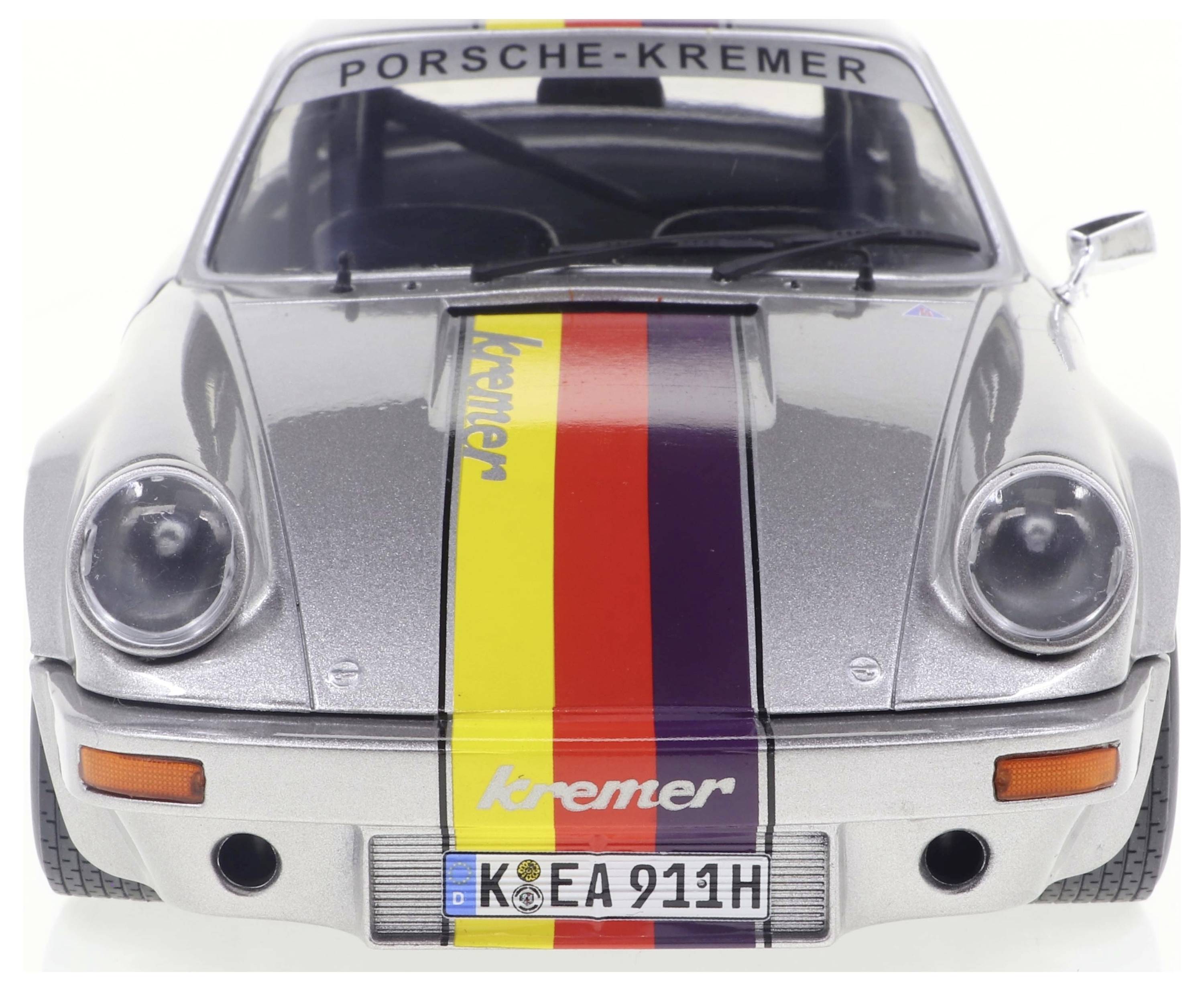 Solido Porsche 911 RSR Kremer 1973 silber 1:18 Modellauto