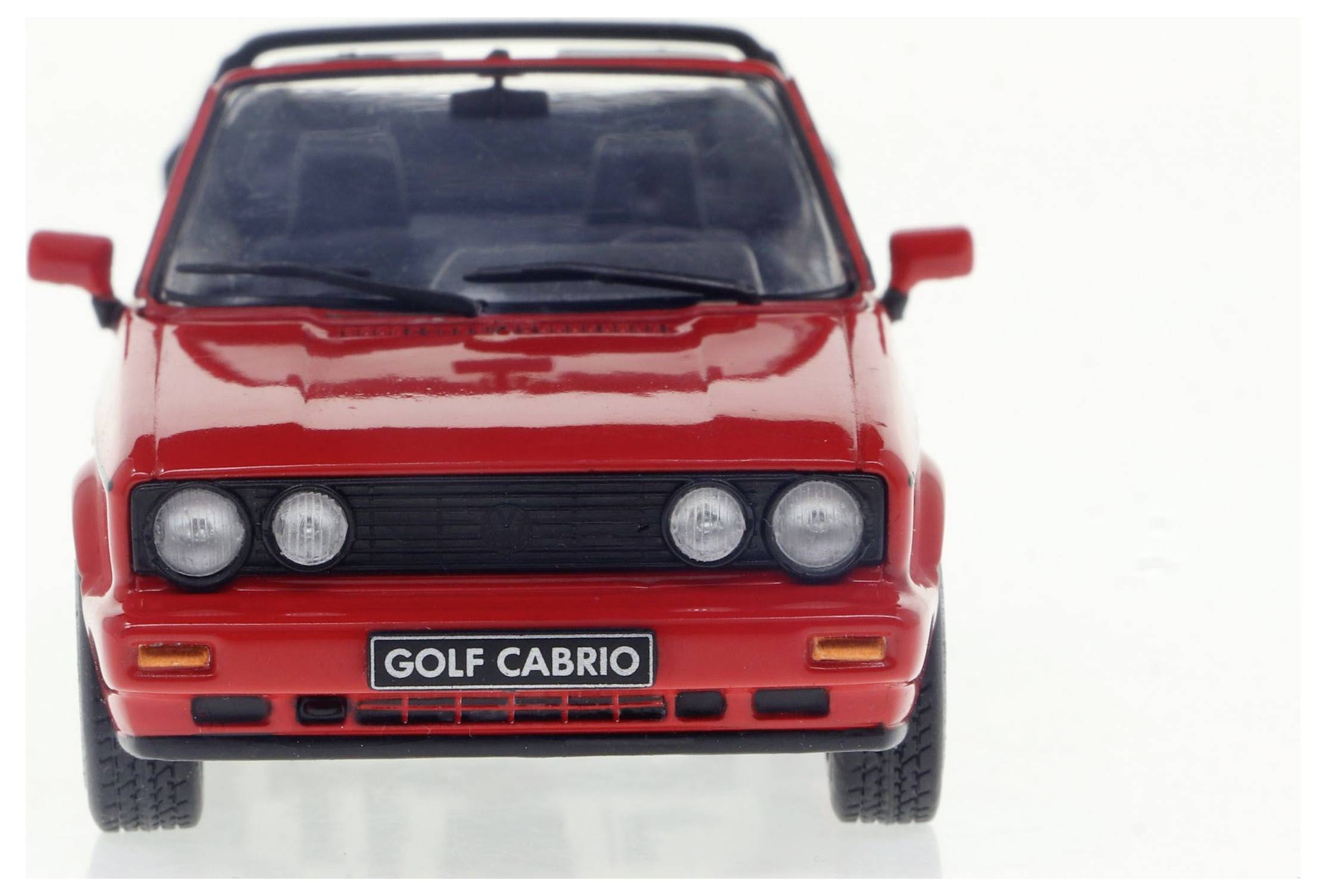 Solido Volkswagen Golf MKI 1992 rot 1:43 Modellauto