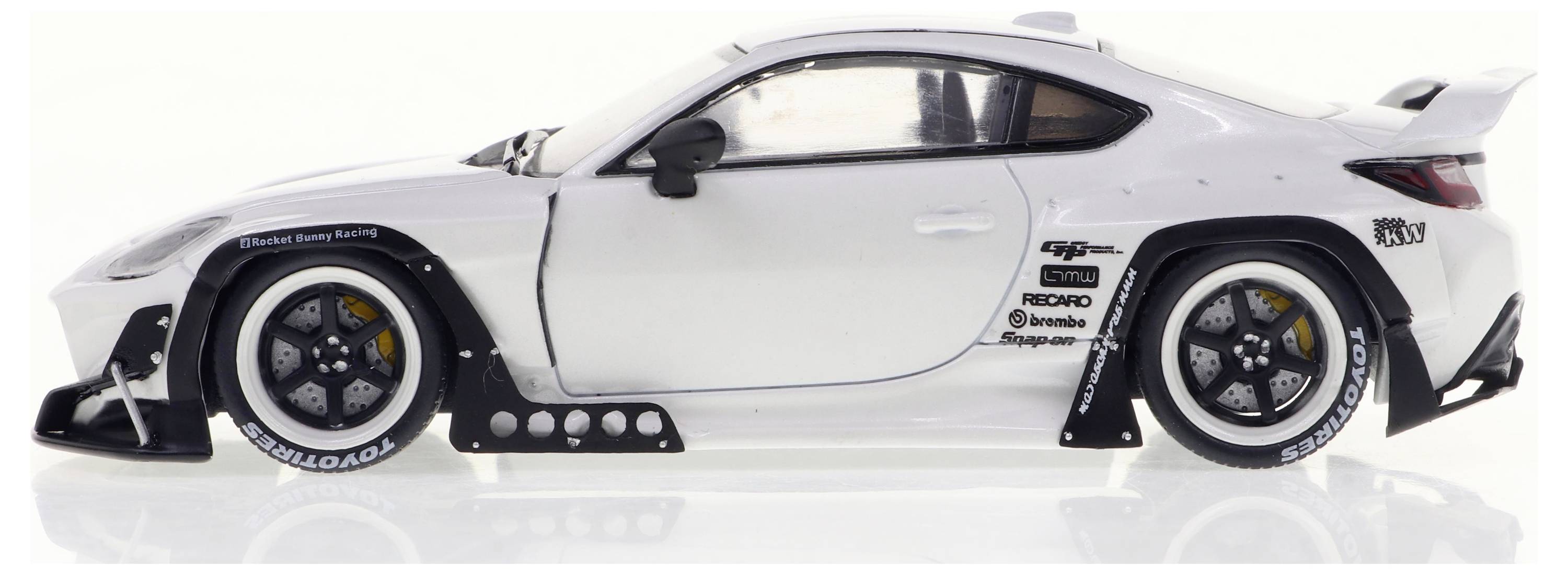 Solido Toyota GR86 Rocket Bunny weiß 1:43 Modellauto