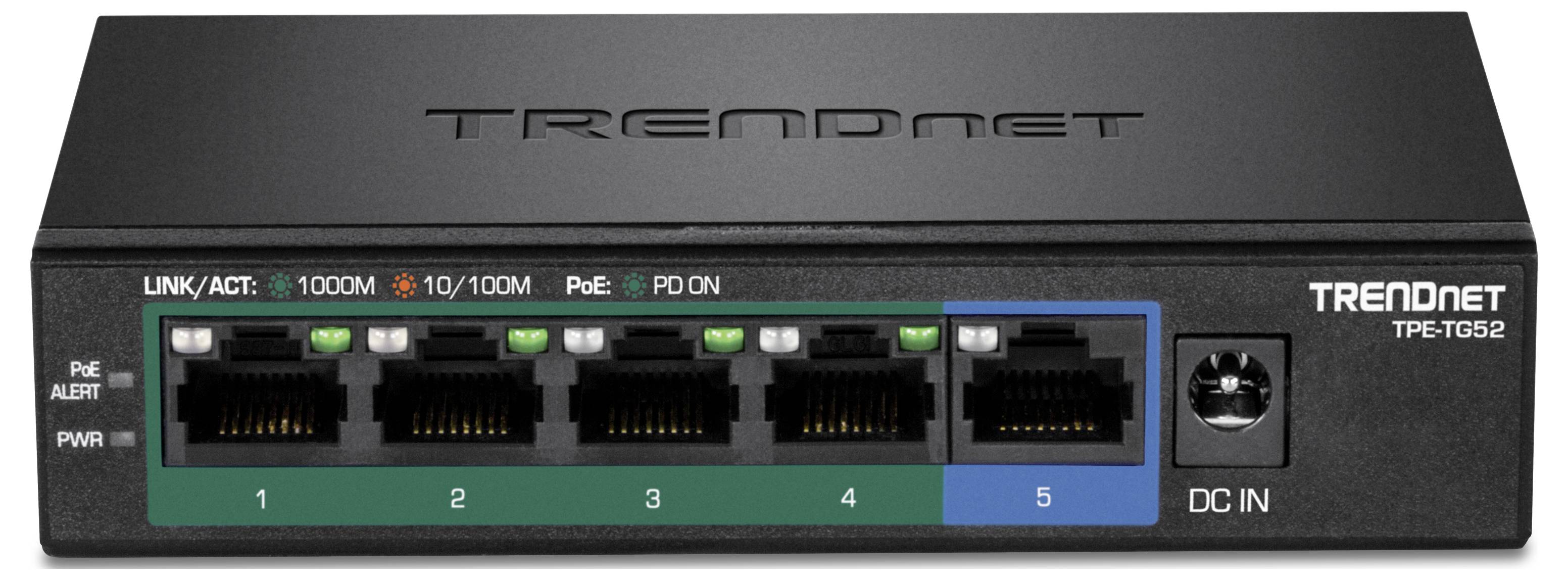 Ein schwarzer Netzwerk-Switch mit fünf Ethernet-Ports, 'TRENDnet' auf der Oberseite. Der fünfte Port ist blau hervorgehoben.