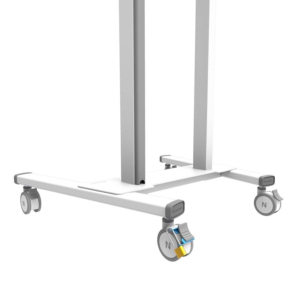 Ein mobiler, stabiler Metallständer mit vier Rollen, teils mit Feststeller, geeignet für den sicheren Transport von Ausrüstungen.