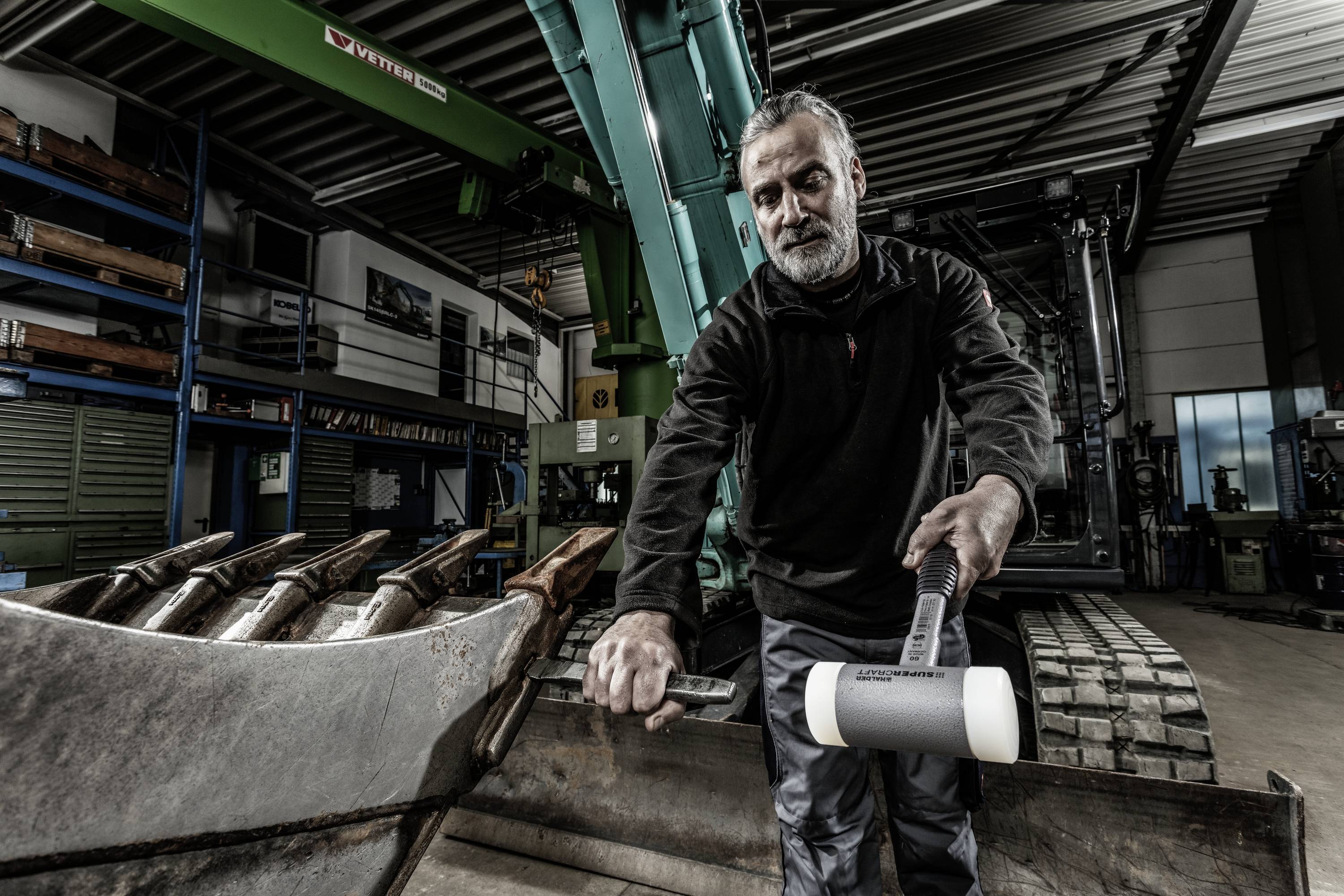 Halder SUPERCRAFT 3377.045 Schonhammer ergonomischer Griff, hart 935g 310mm 1St.