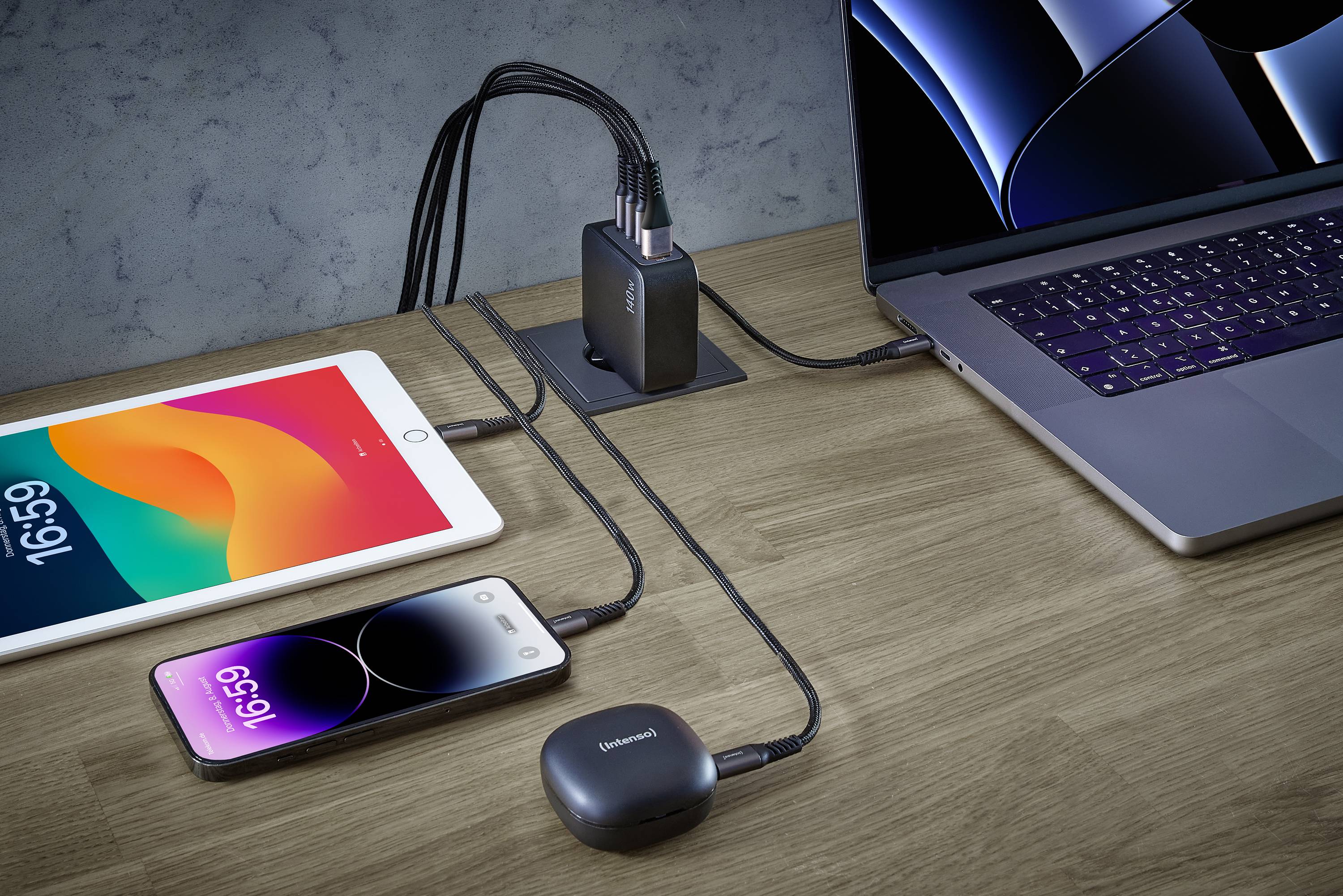 Intenso W140A3C + C520C black USB Ladegerät 140 W 3x USB-C®, 1x USB-A QC 4+, USB PD 3.1, PPS Schwarz Innenbereich GaN, USB Power Delivery (USB-PD)