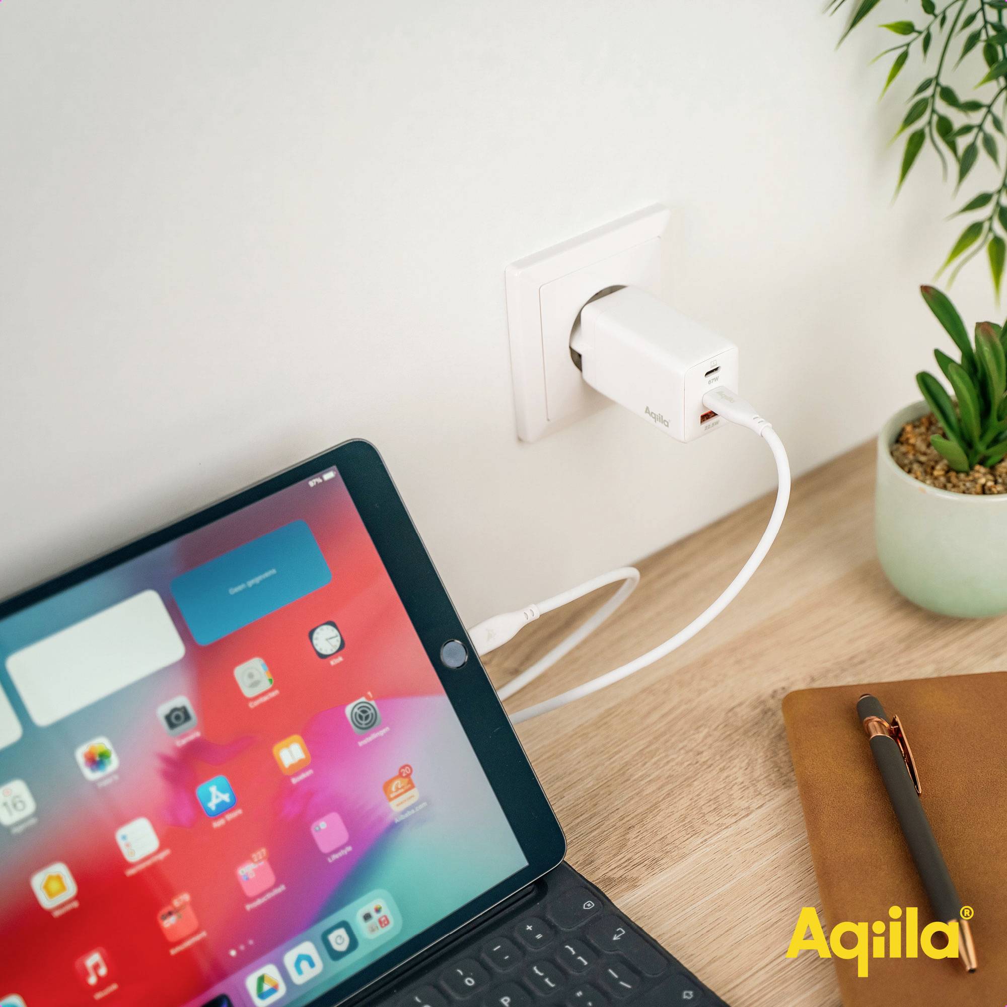 Aqiila W2 USB Ladegerät 45W 2x USB-C® USB PD Weiß Innenbereich