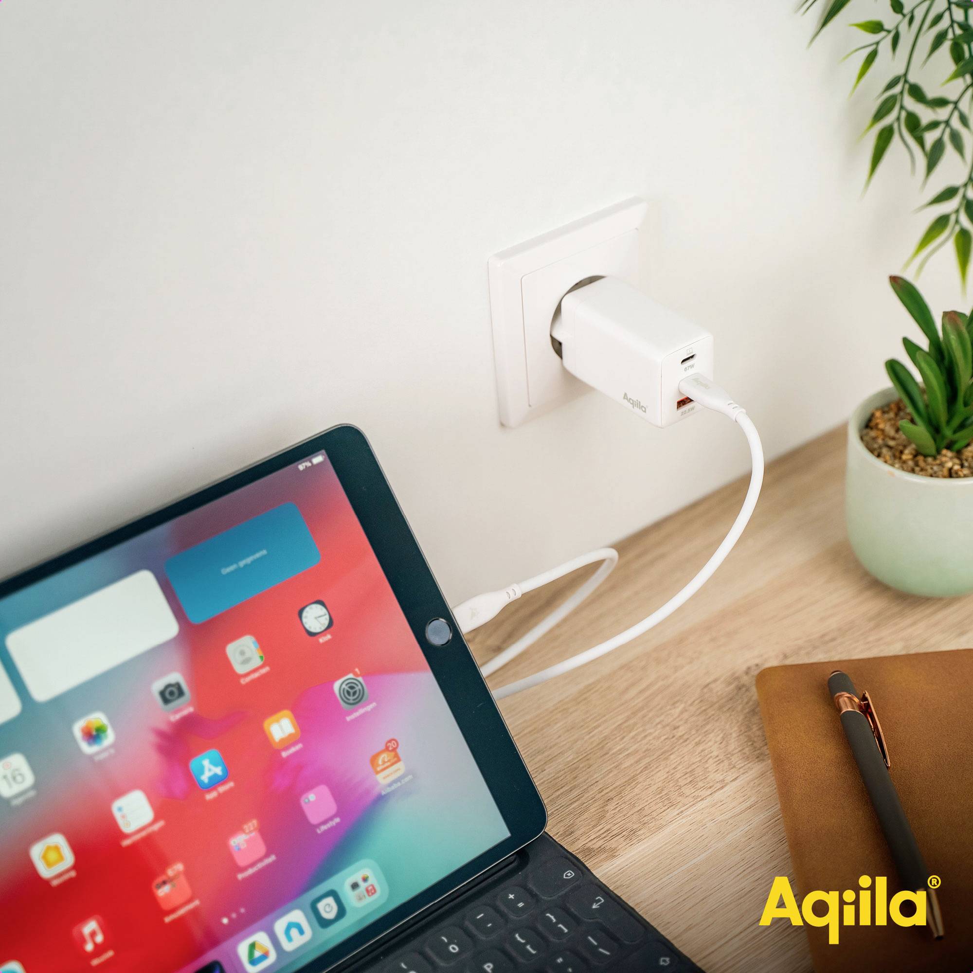Aqiila W3 USB Ladegerät 65W 1x USB-A, 2x USB-C® USB PD, Quick Charge 3.0, QC 4+ Weiß Innenbereich