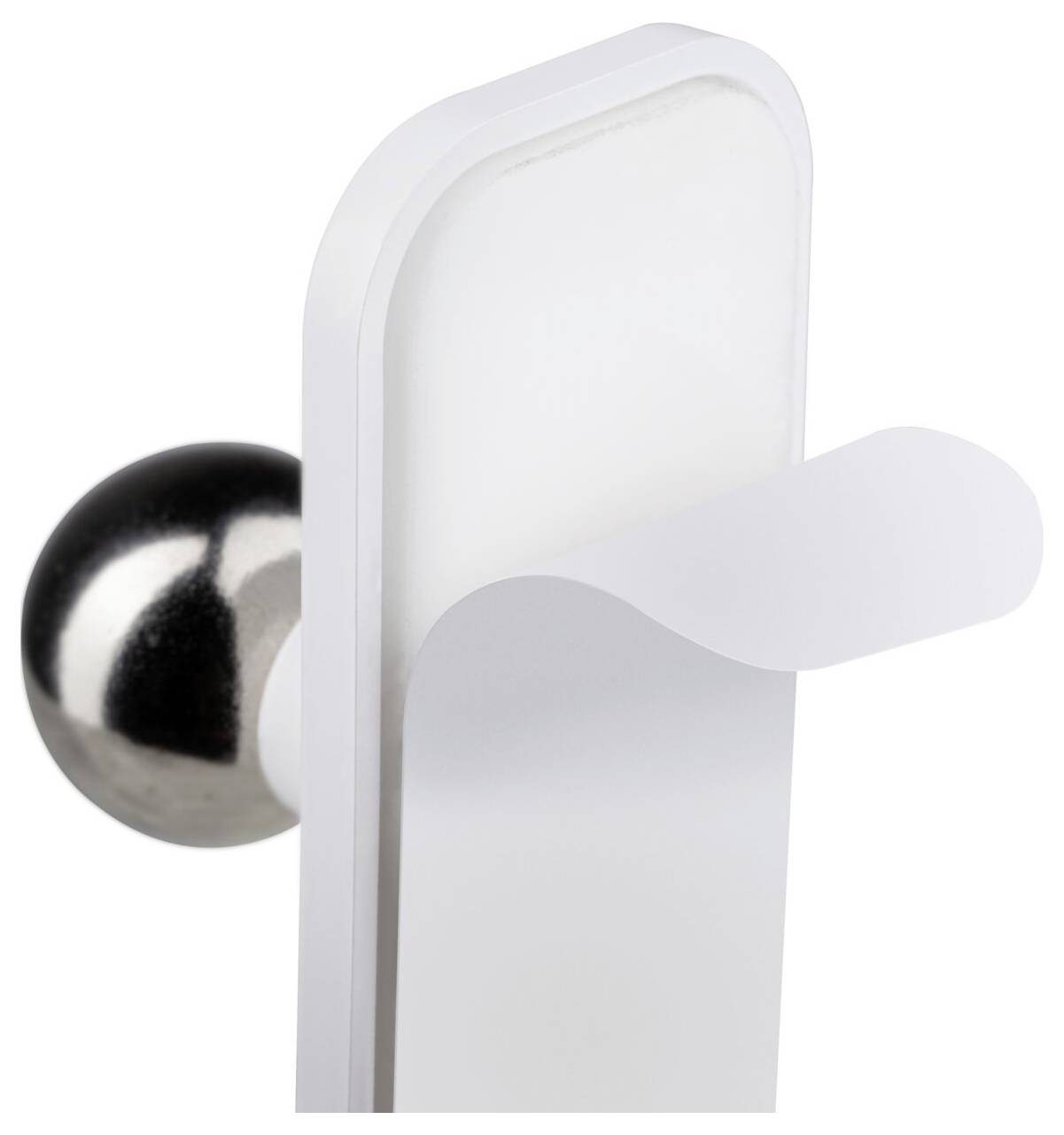 Türstopper in L-Form aus weißem Kunststoff, montiert an einer Metalltürklinke, verhindert das Zufallen der Tür.