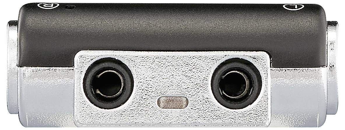 Metallischer Audiostecker-Adapter mit zwei Kopfhörerbuchsen, markiert mit 'L' und 'R' für Links und Rechts.