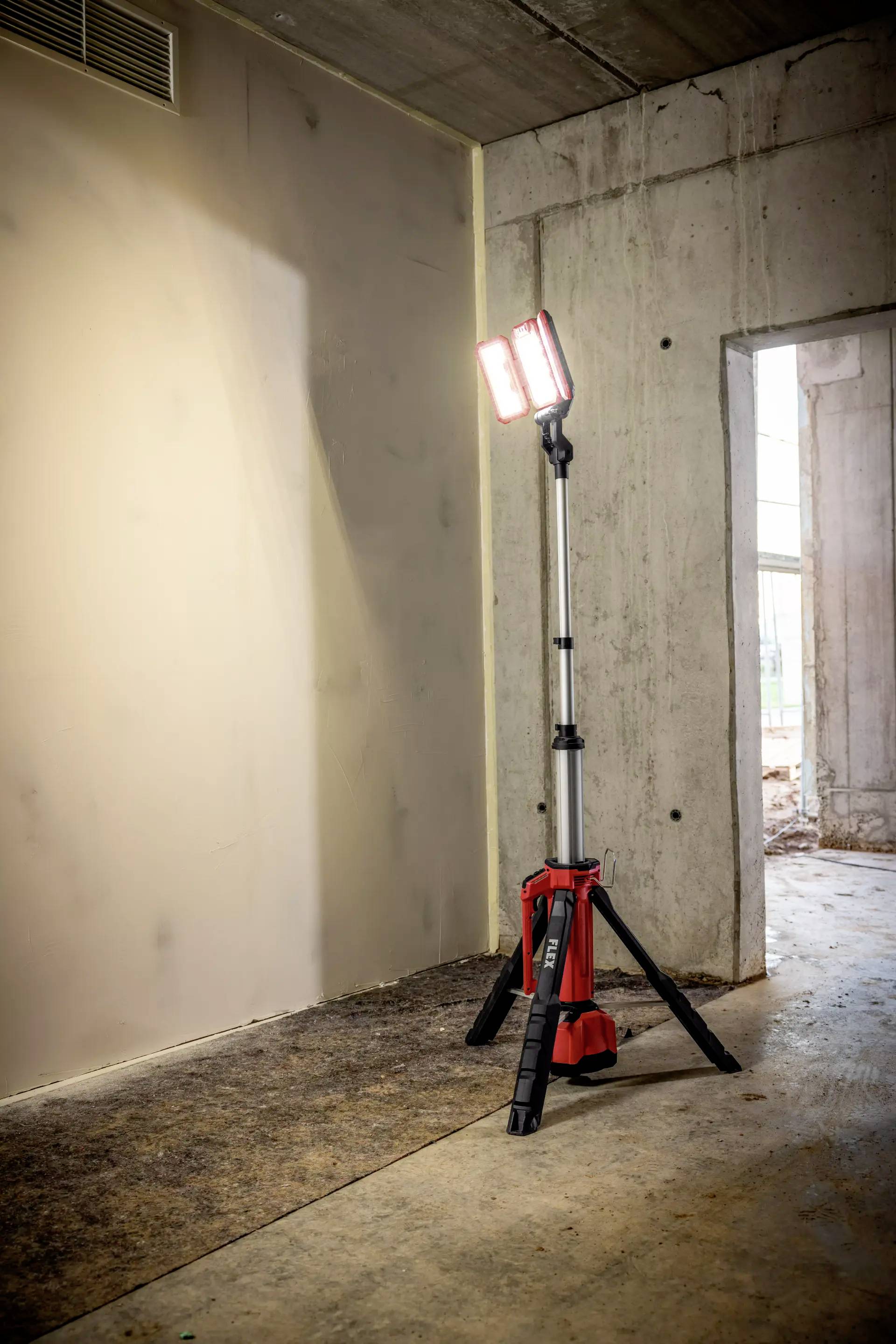 Flex 530375 LED Akku-Baustrahler mit Stativ 18,0V 2021 Energieeffizienzklasse n.rel