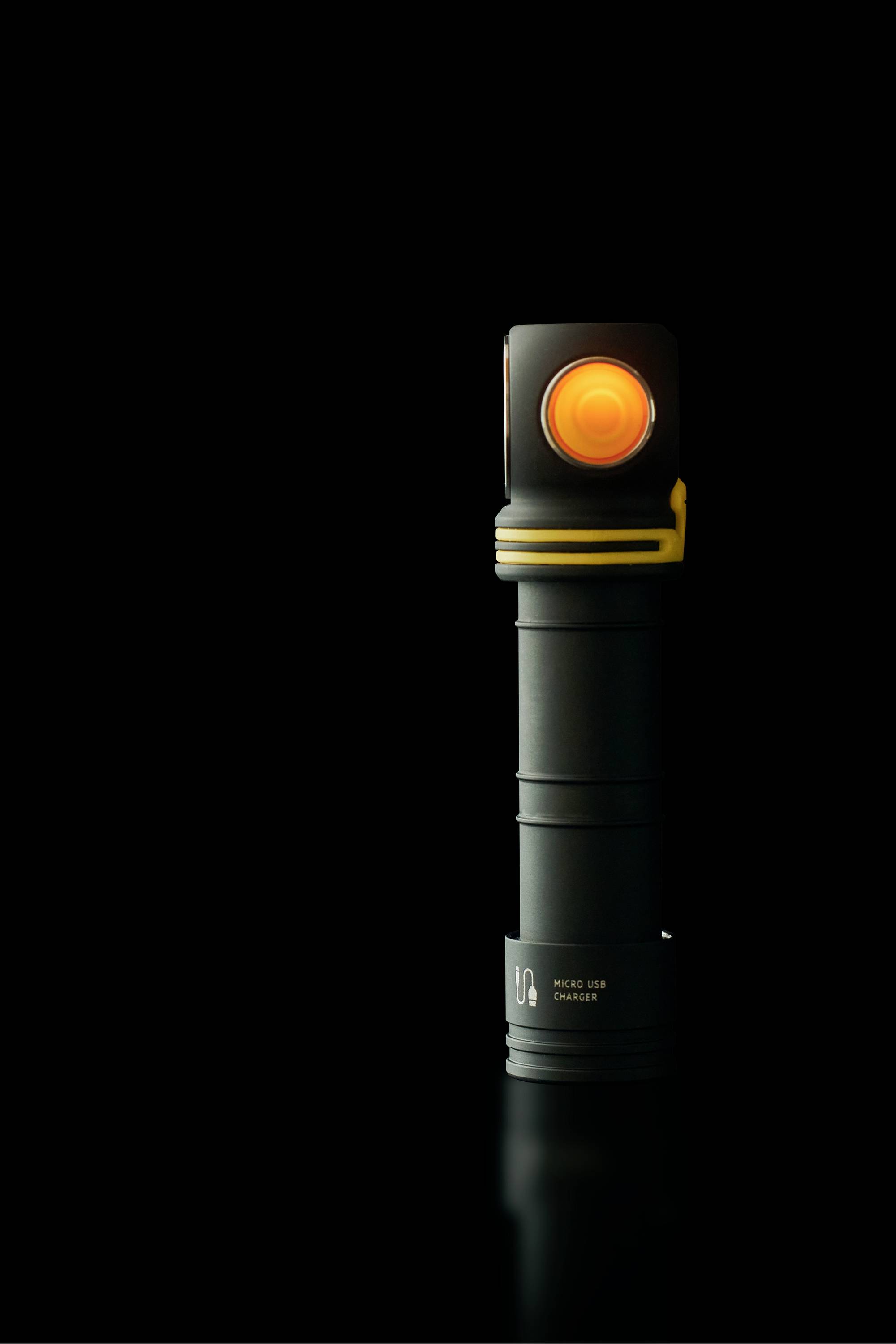 ArmyTek Elf C1 neutralweiß LED Taschenlampe akkubetrieben 1100lm 65g