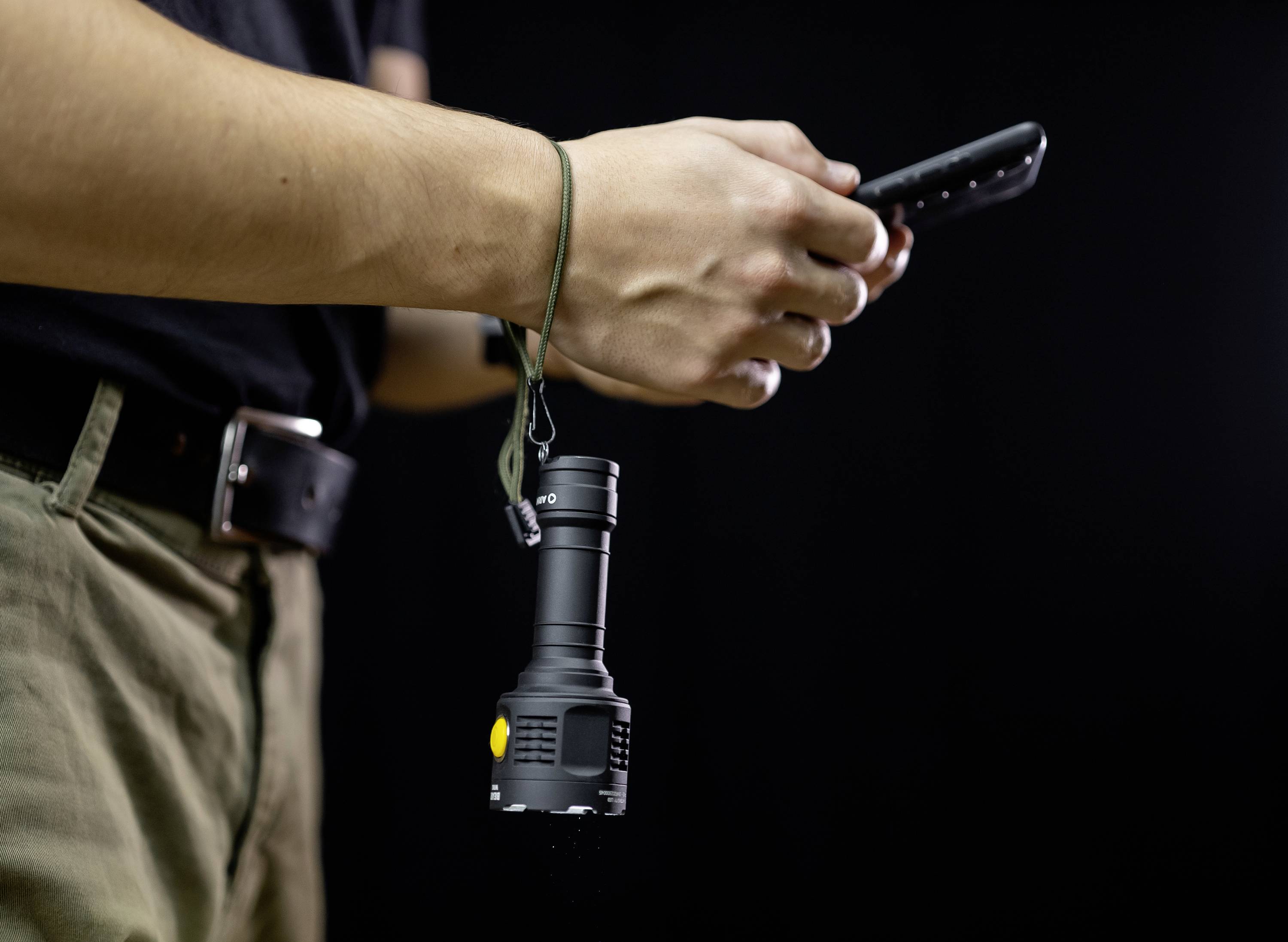 ArmyTek Bear LED Taschenlampe akkubetrieben 1500lm 135g