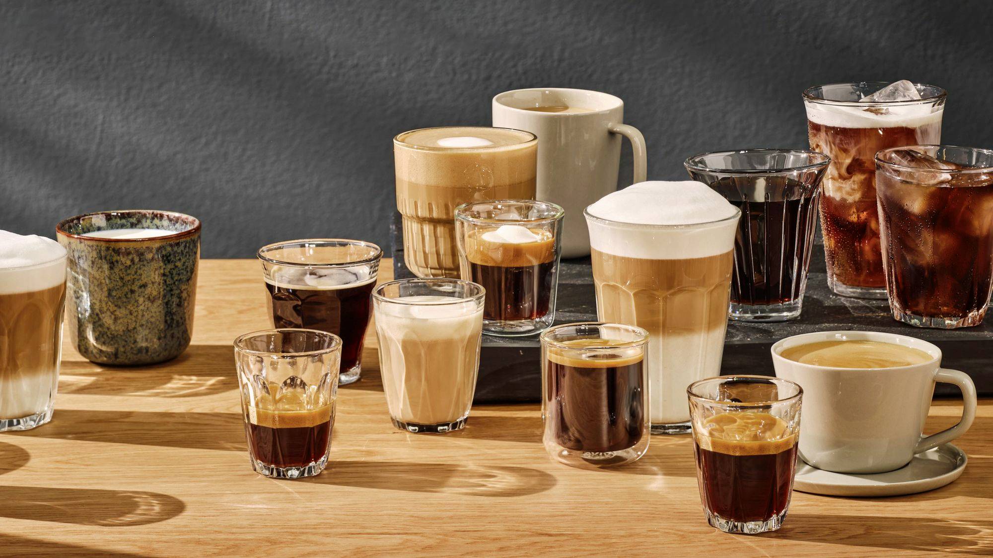 Siemens Hausgeräte EQ700 classic TP715D01 Kaffeevollautomat Schwarz, Silber