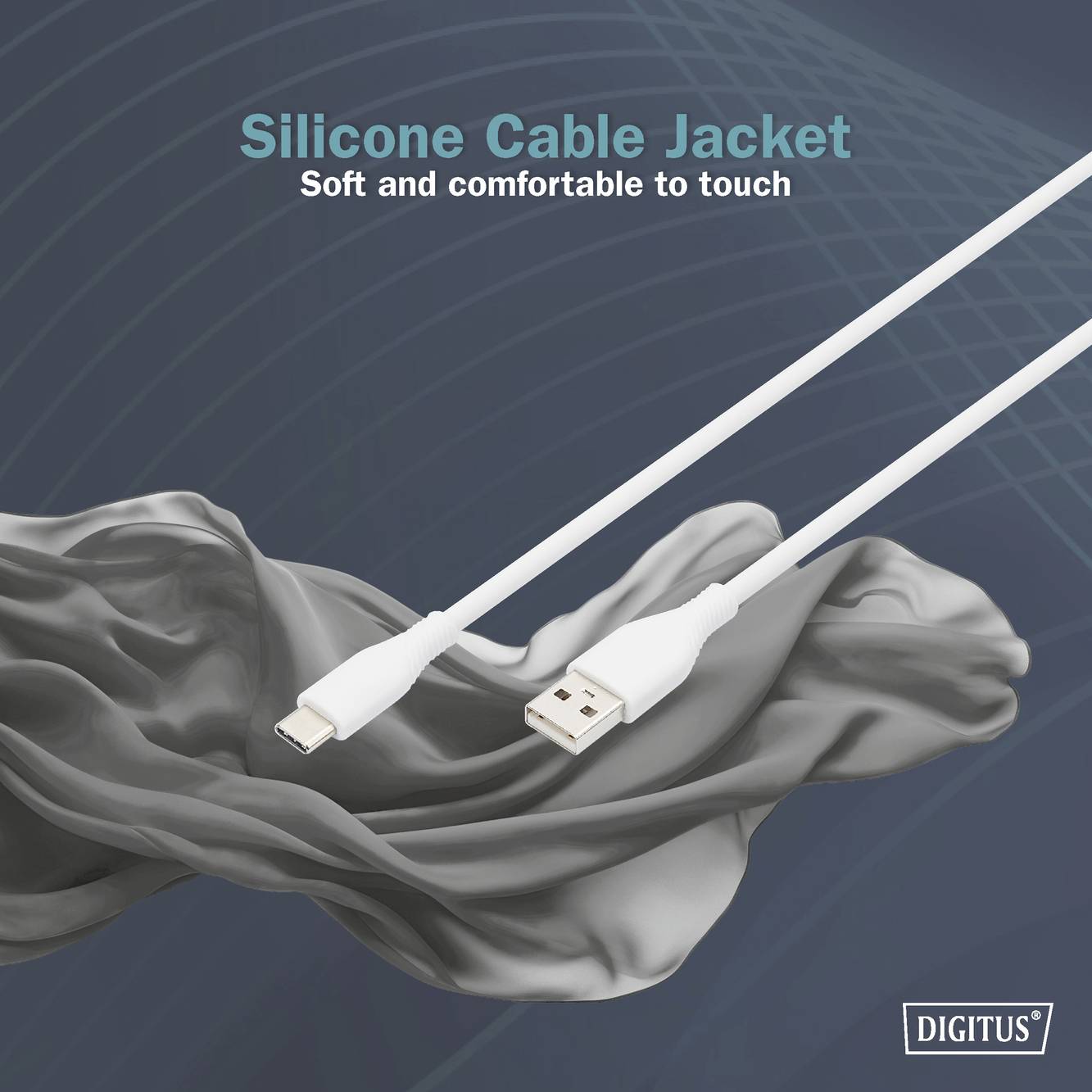 Zwei weiße Kabel, eines mit Lightning-Anschluss, eines mit USB, liegen auf grauem Stoff. Text: 'Silicone Cable Jacket, Soft and comfortable to touch'.