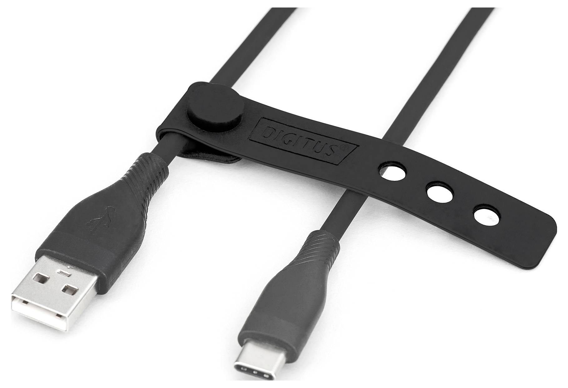 Schwarzer Kabelbinder hält zwei USB-Kabel zusammen; eins mit USB-A, das andere mit USB-C-Stecker. Markierung 'DIGITUS' auf dem Binder.