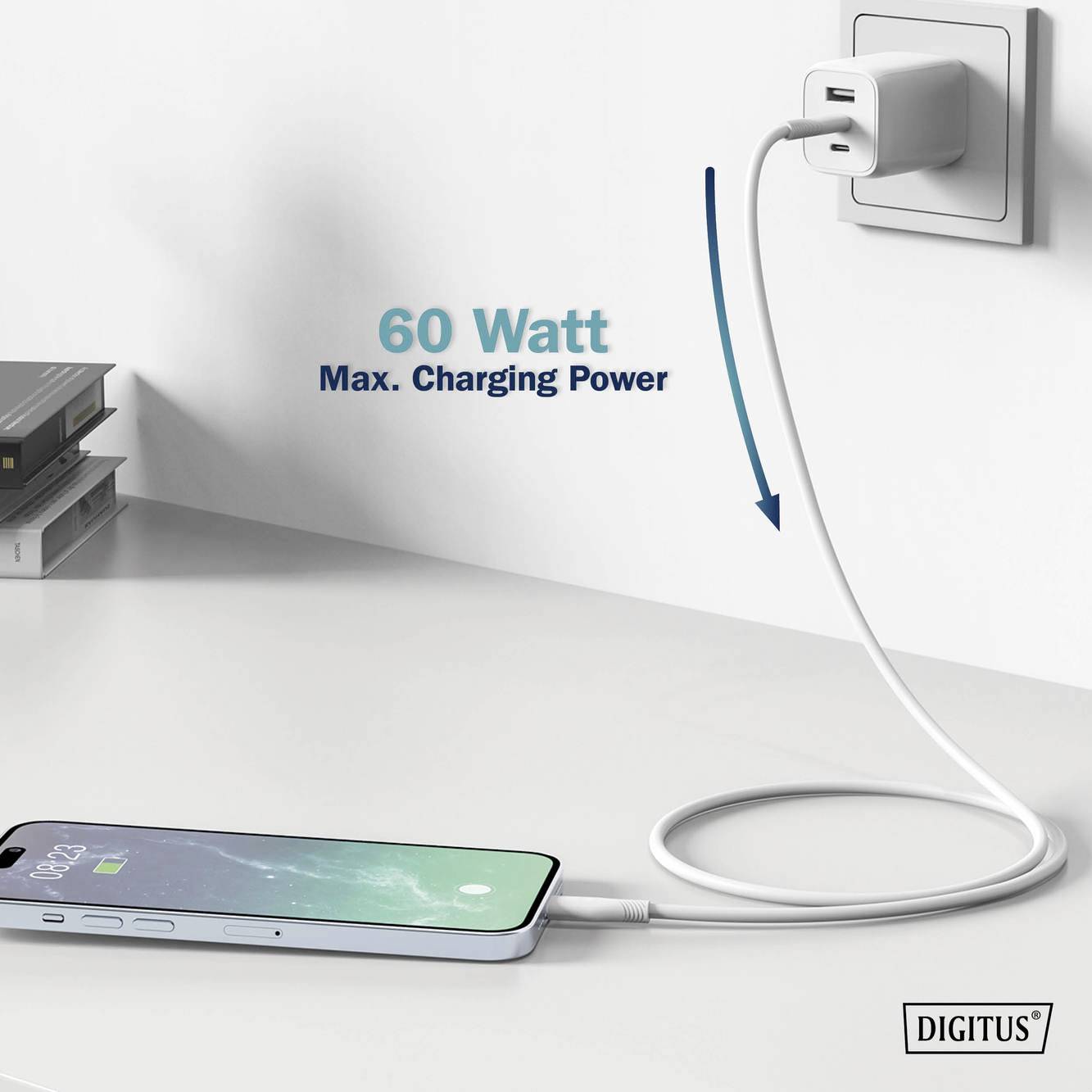 Ein Smartphone wird mit einem Kabel an ein Ladegerät angeschlossen, das in eine Steckdose gesteckt ist. Text: 'Max. 60 Watt Charging Power'.