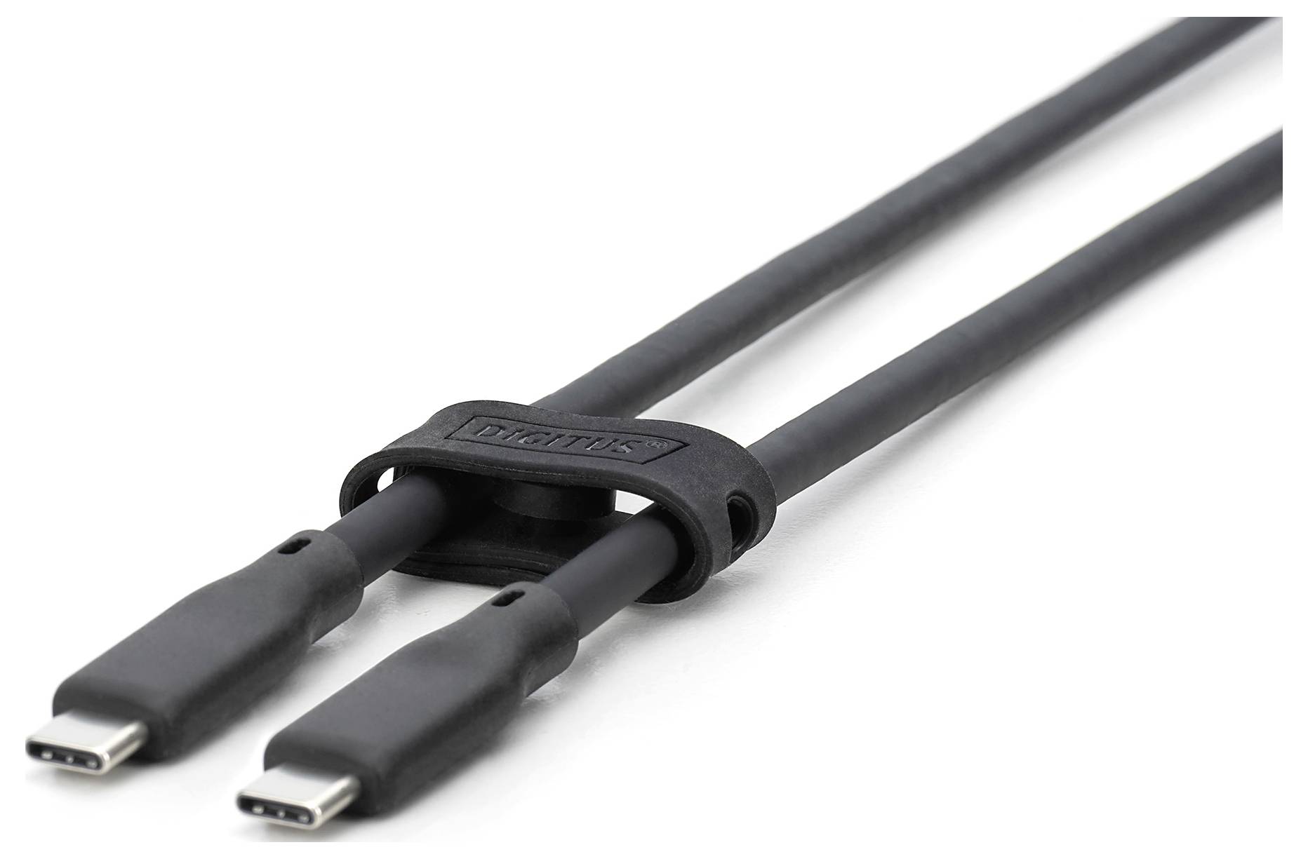 Zwei schwarze USB-C-Kabel nebeneinander mit einem Verbindungsclip.