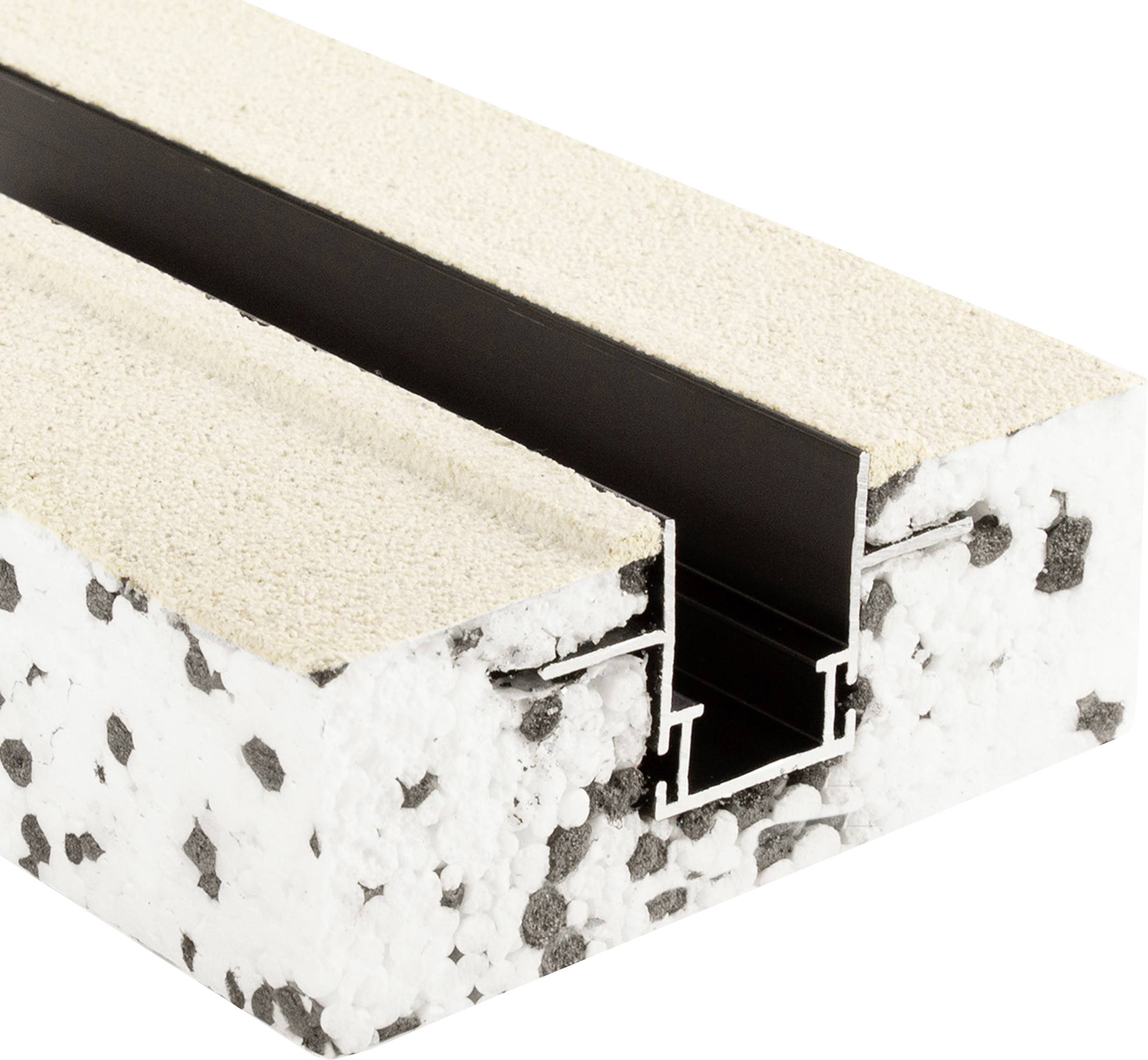 Querschnitt eines Dämm- und Entwässerungsprofils aus Schaumstoff mit integriertem Aluminiumrahmen, zeigt Materialschichten.