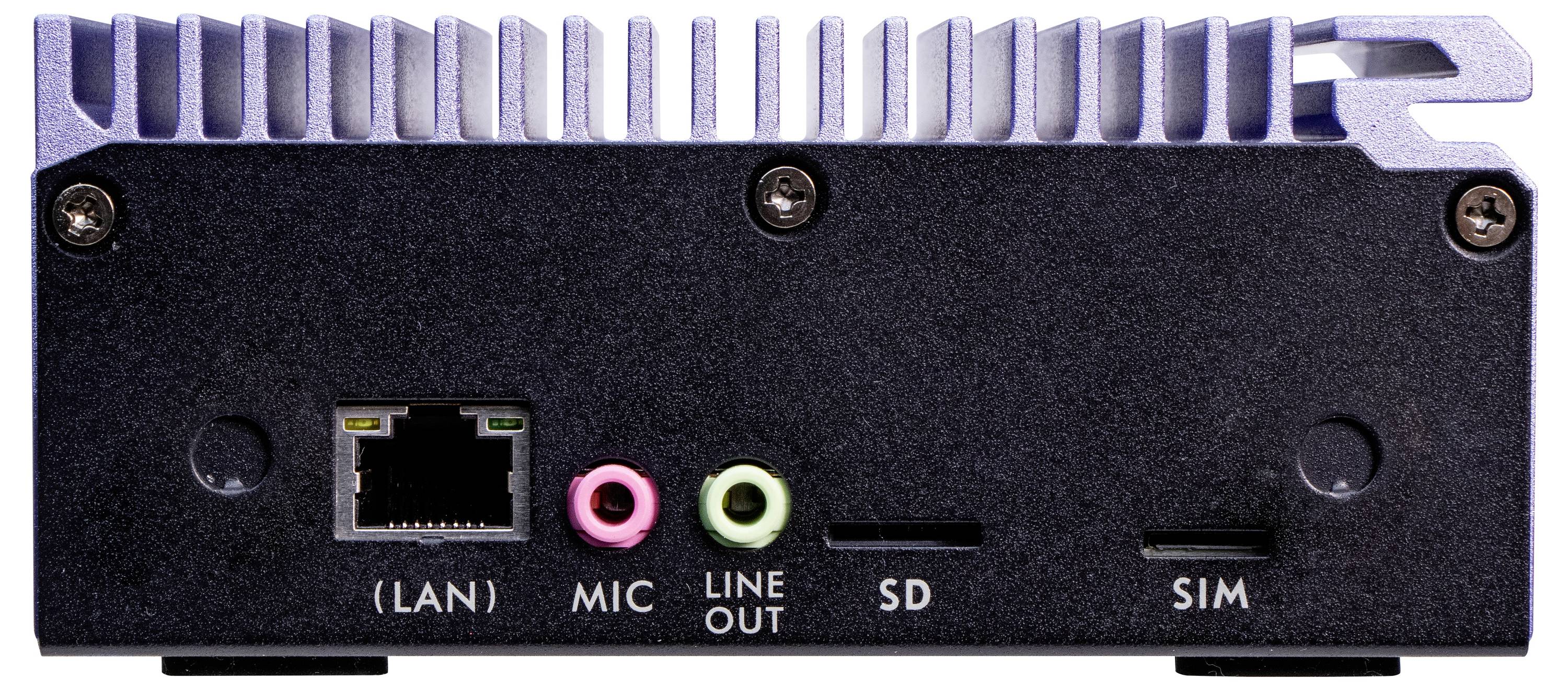 Der gezeigte Gegenstand ist die Rückseite eines Mini-PCs mit Anschlüssen für LAN, Mikrofon, Audioausgang, SD-Karte und SIM-Karte.