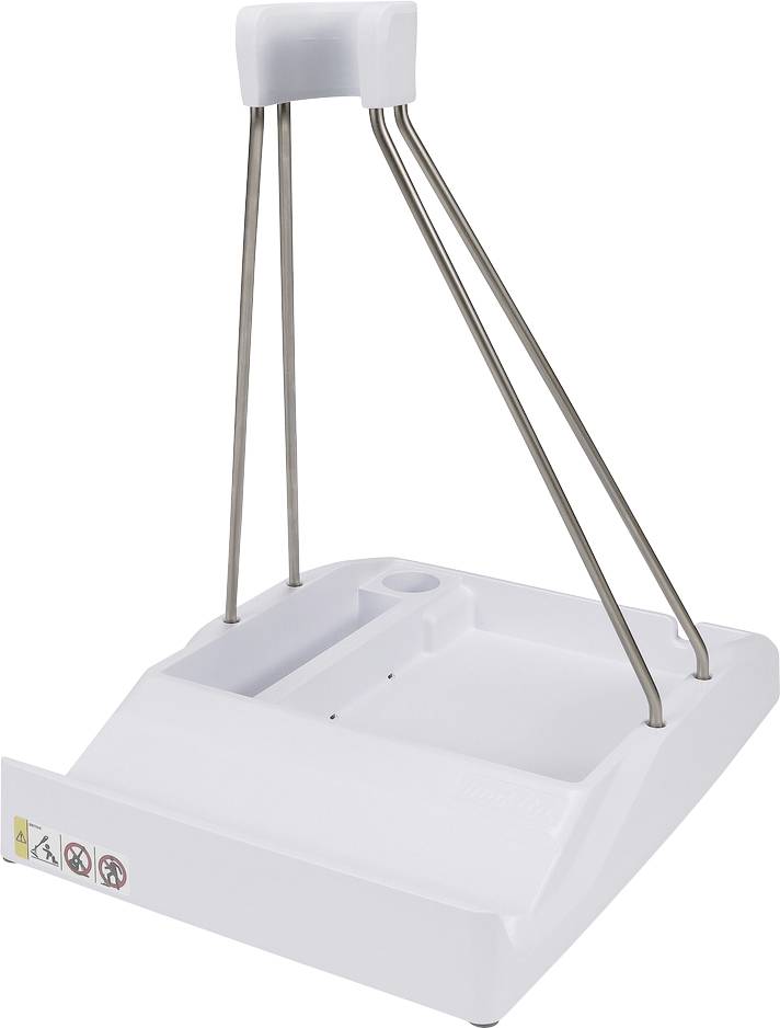 Ein weißer, ergonomischer Stuhl für Menschen mit Mobilitätsbedürfnissen. Stabiler Rahmen mit zwei Metallstangen und rutschfester Boden.