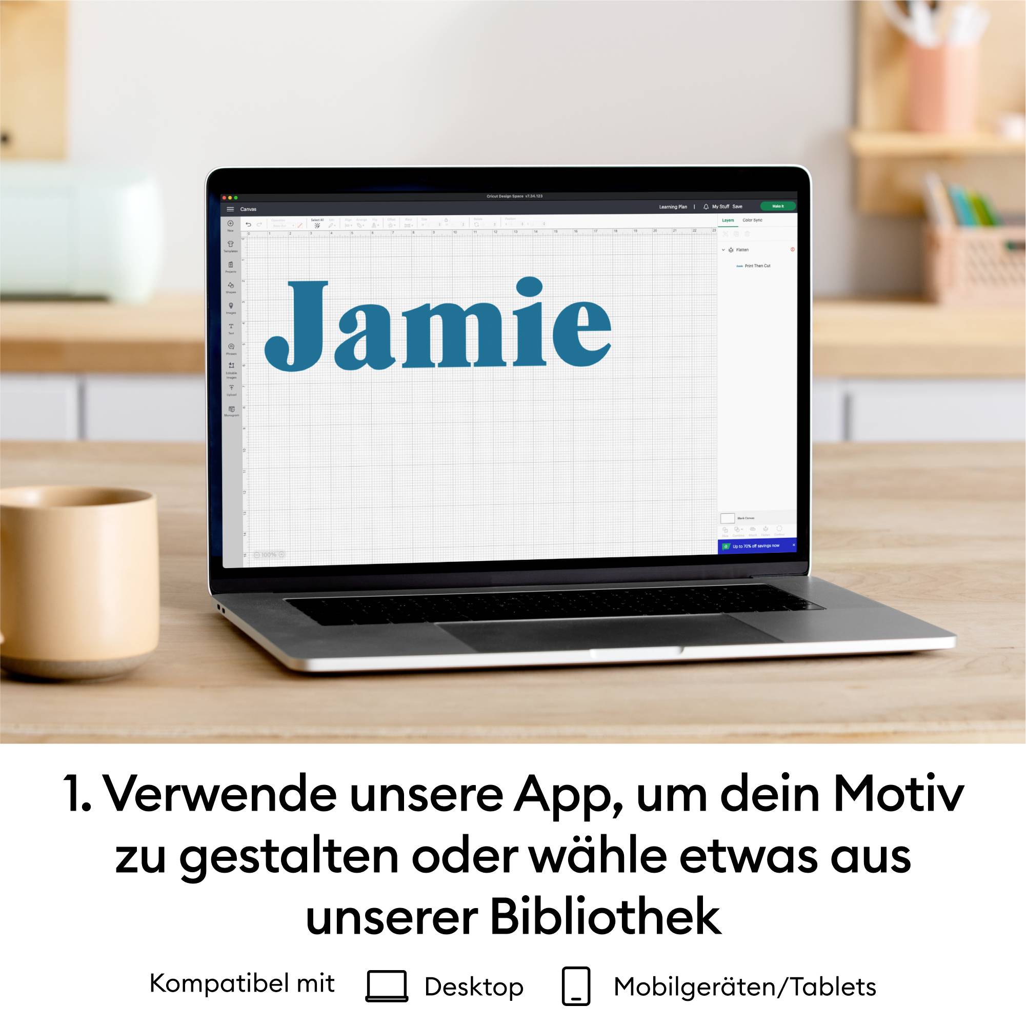 Laptop auf Tisch zeigt einen geöffneten Texteditor mit dem Wort 'Jamie'. Darunter Text: 'Verwende unsere App, um dein Motiv zu gestalten'. Hintergrund: Bürozubehör.