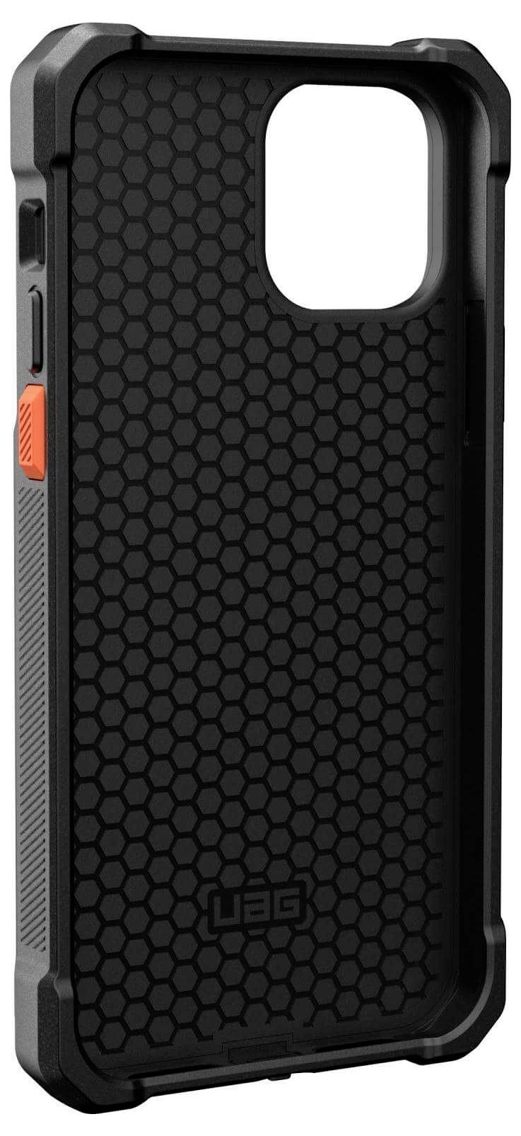 Schwarzes Smartphone-Case mit robuster Wabenstruktur und verstärkten Ecken. Markenlogo 'UAG' an der Unterseite.