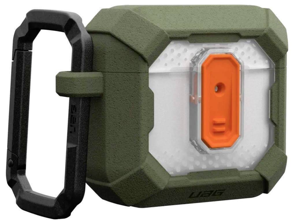 Robustes, olivgrünes Schutzetui mit Sichtfenster und orangefarbenem Einsatz, geeignet für AirPods. Schwarzer Karabinerhaken an der Seite.