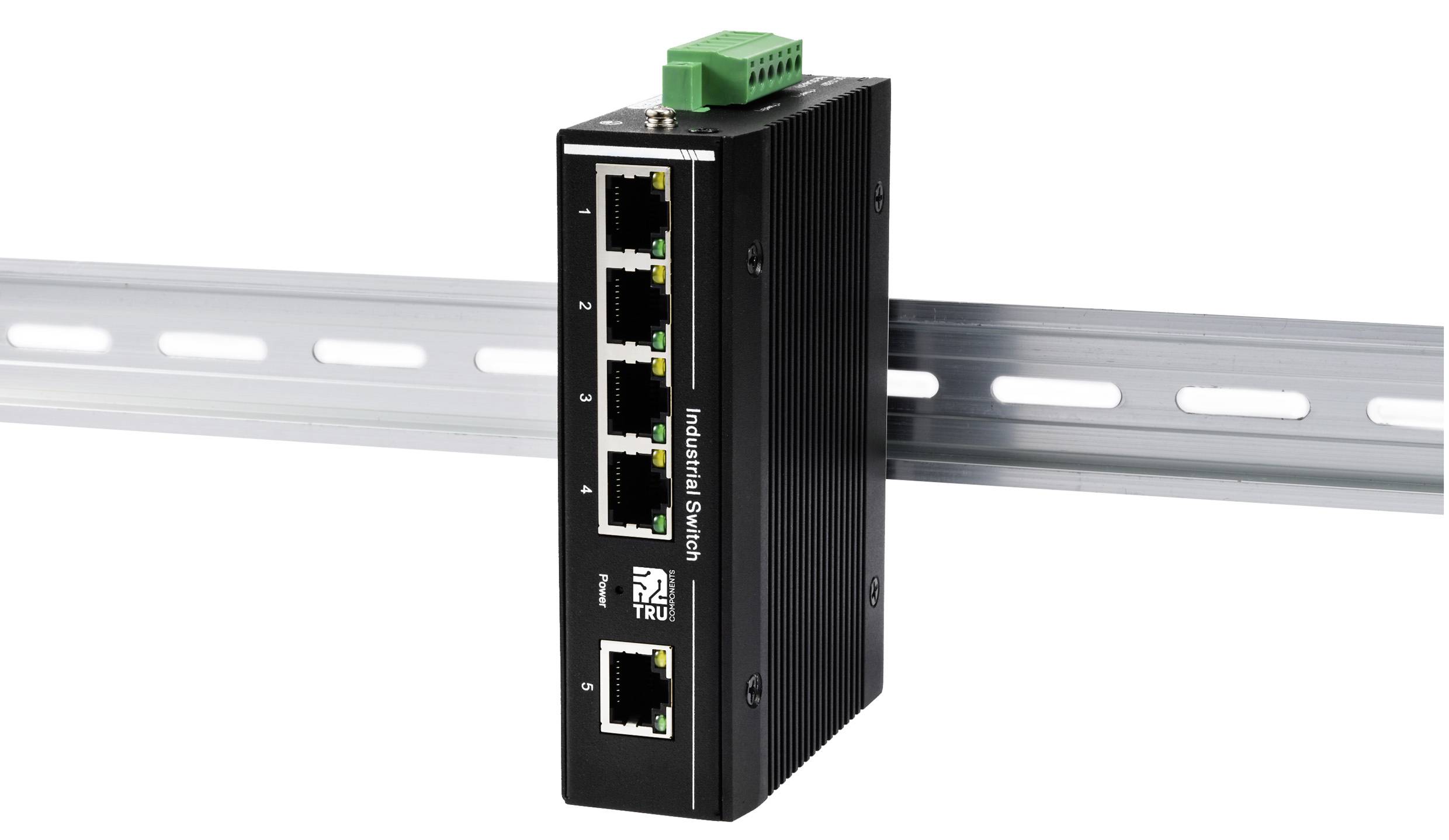 Ein schwarzer Industrie-Netzwerk-Switch mit fünf Ethernet-Ports, montiert auf einer silbernen DIN-Schiene, zeigt Robustheit und Funktionalität.