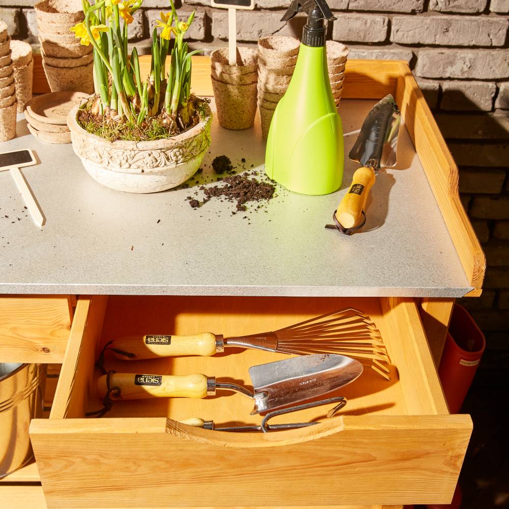 Siena Garden Paola 7528 Gartentisch Kiefernholz, Stahlblech Natur, Silber, Schwarz