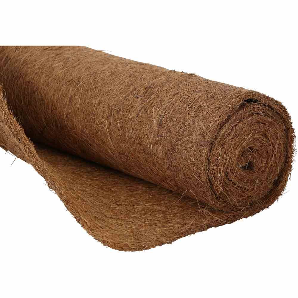 Rolle aus braunem Kokosfaservlies, teilweise abgerollt.