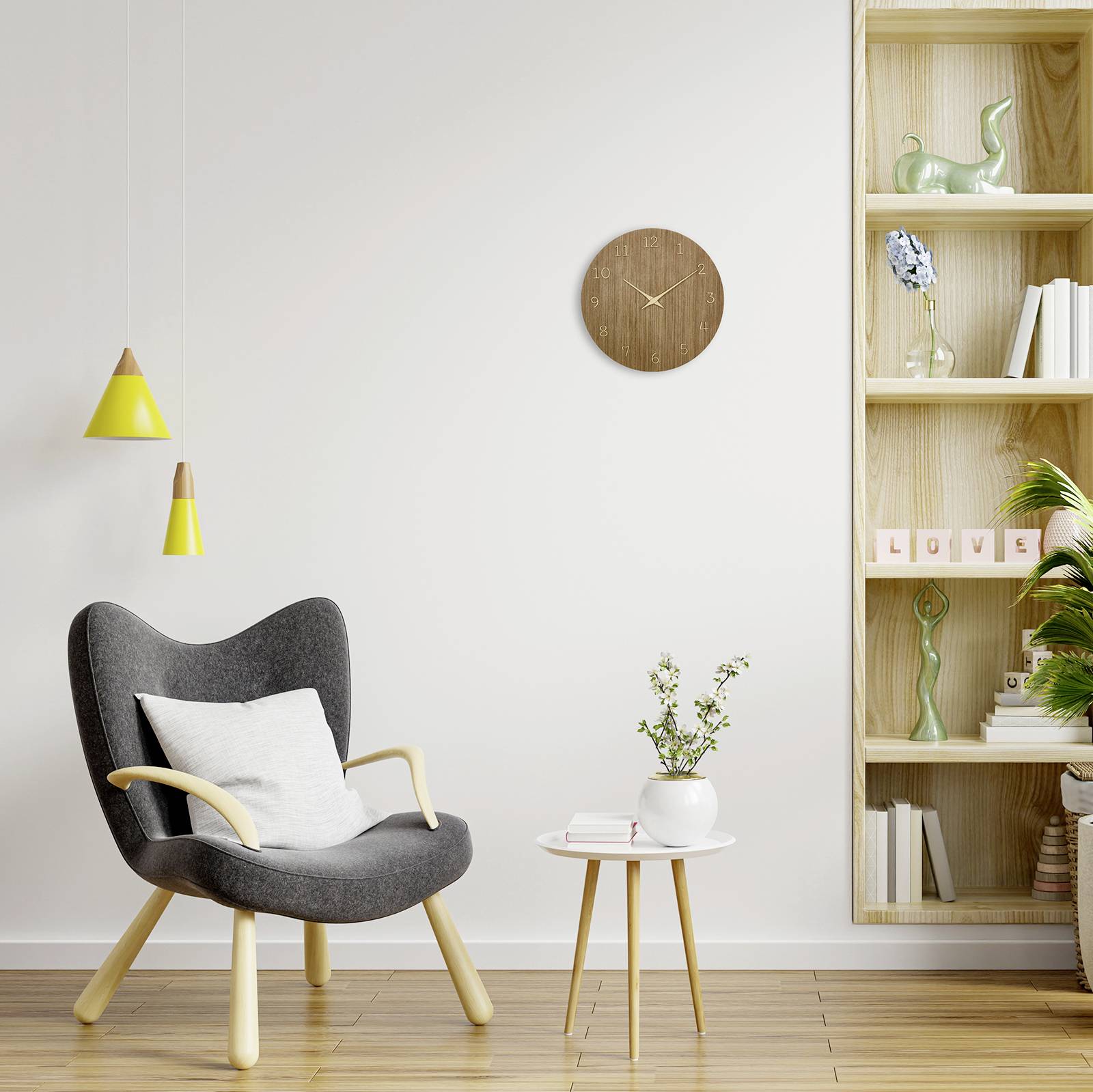 Ein elegantes Wohnzimmer mit einem grauen Sessel, einem weißen Beistelltisch und einem Bücherregal mit Pflanzen und Dekorationen.