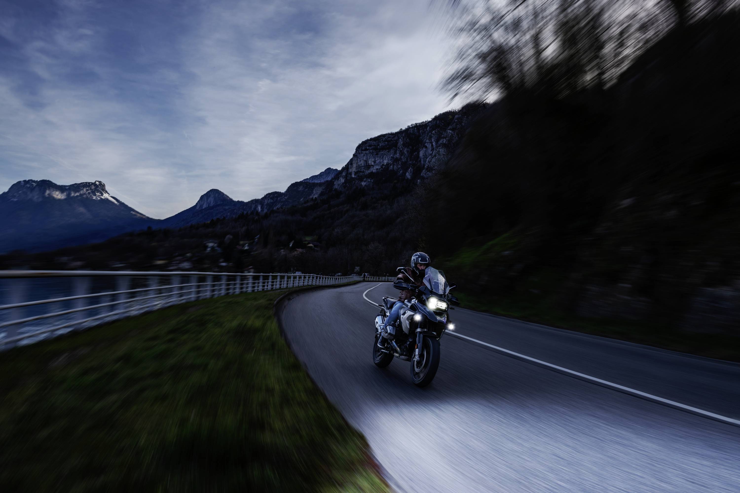 Philips Automotive 11342U60B2X1 LED Leuchtmittel Ultinon Pro6000 H4 12V