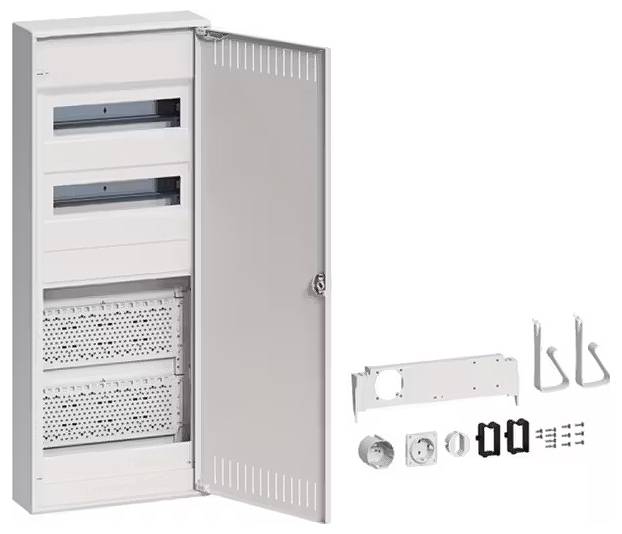 Elektrischer Schaltschrank mit geöffneter Tür, zeigt mehrere Fächer. Daneben liegen Wandhalterungen und Montagematerial.
