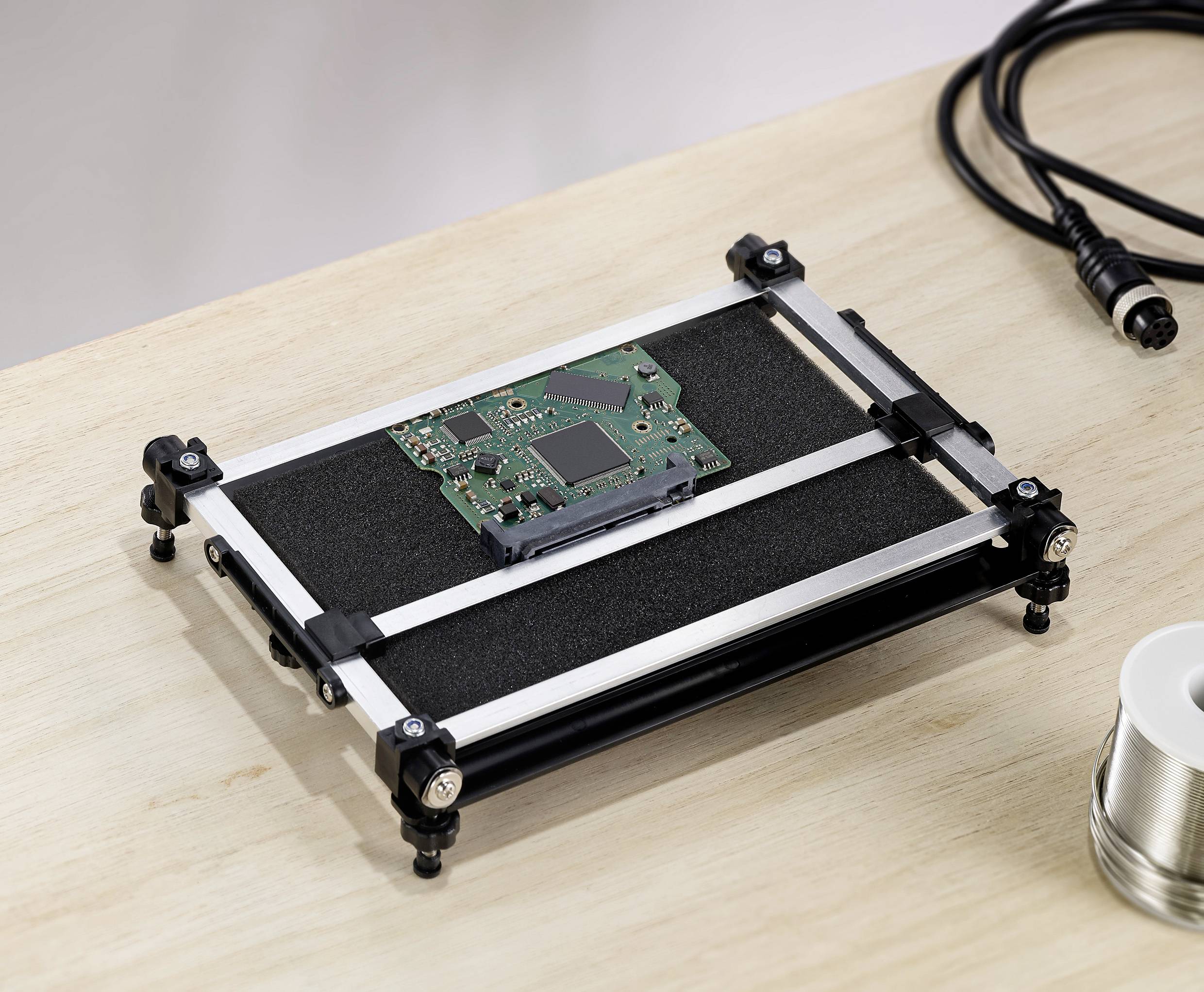 TOOLCRAFT TO-ZD-11ES Platinenhalter regelbar, rutschfest (L x B x H) 210 x 150 x 40mm 1St.