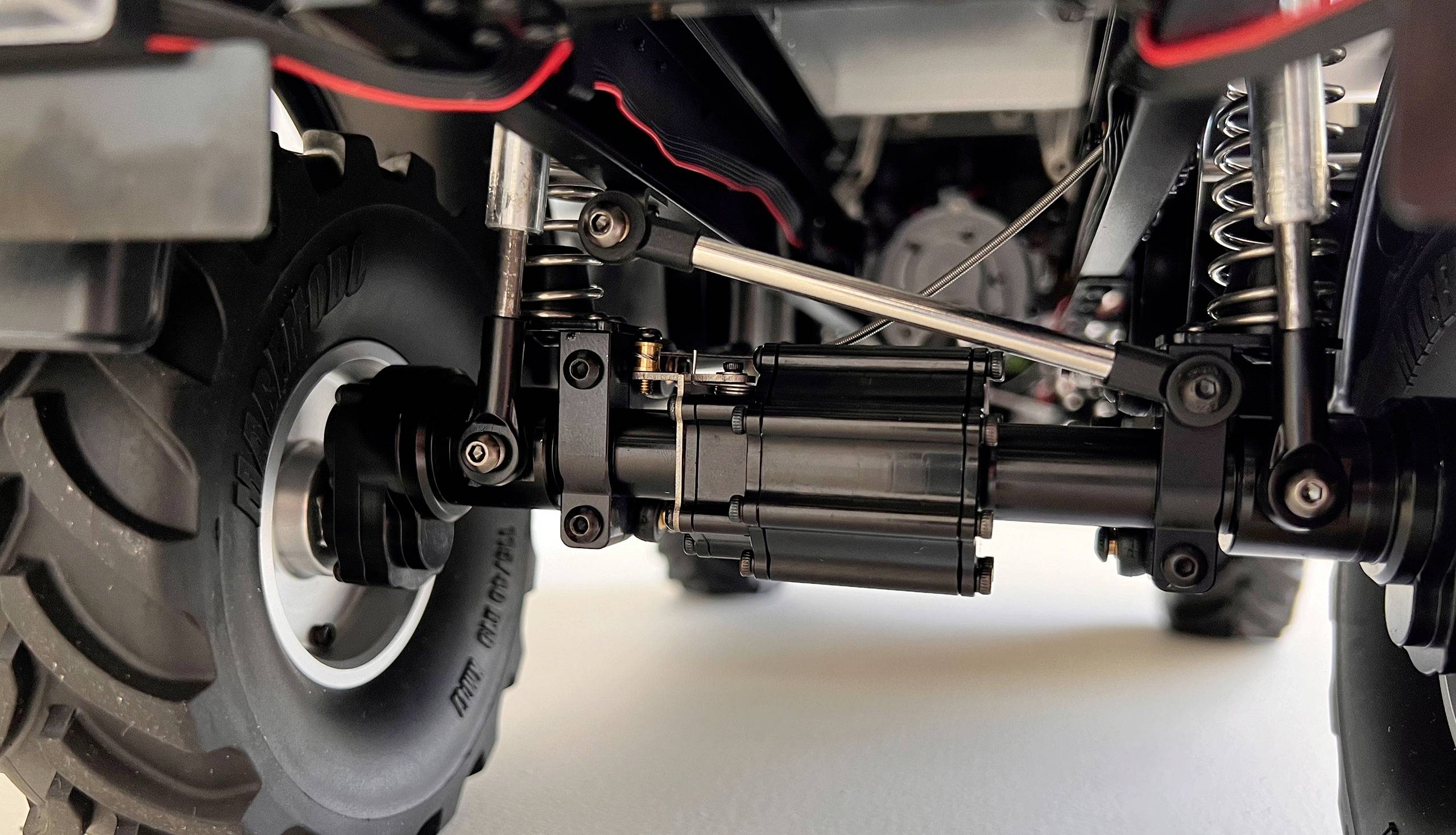 Amewi 22682 Mercedes-Benz Unimog, orange 1:10 Elektro RC Modell-LKW RtR