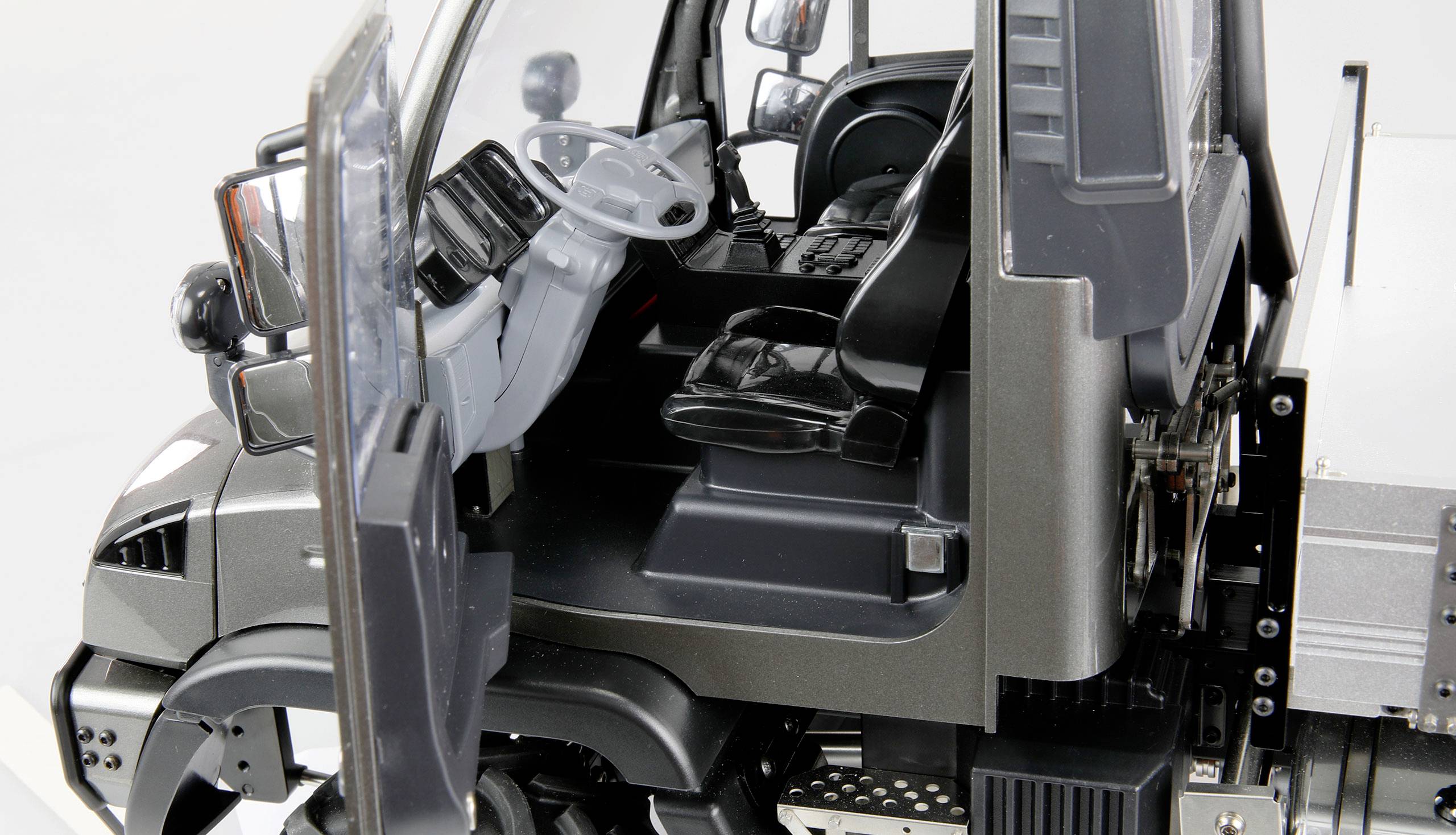 Amewi 22683 Mercedes-Benz Unimog, anthrazit 1:10 Elektro RC Modell-LKW RtR