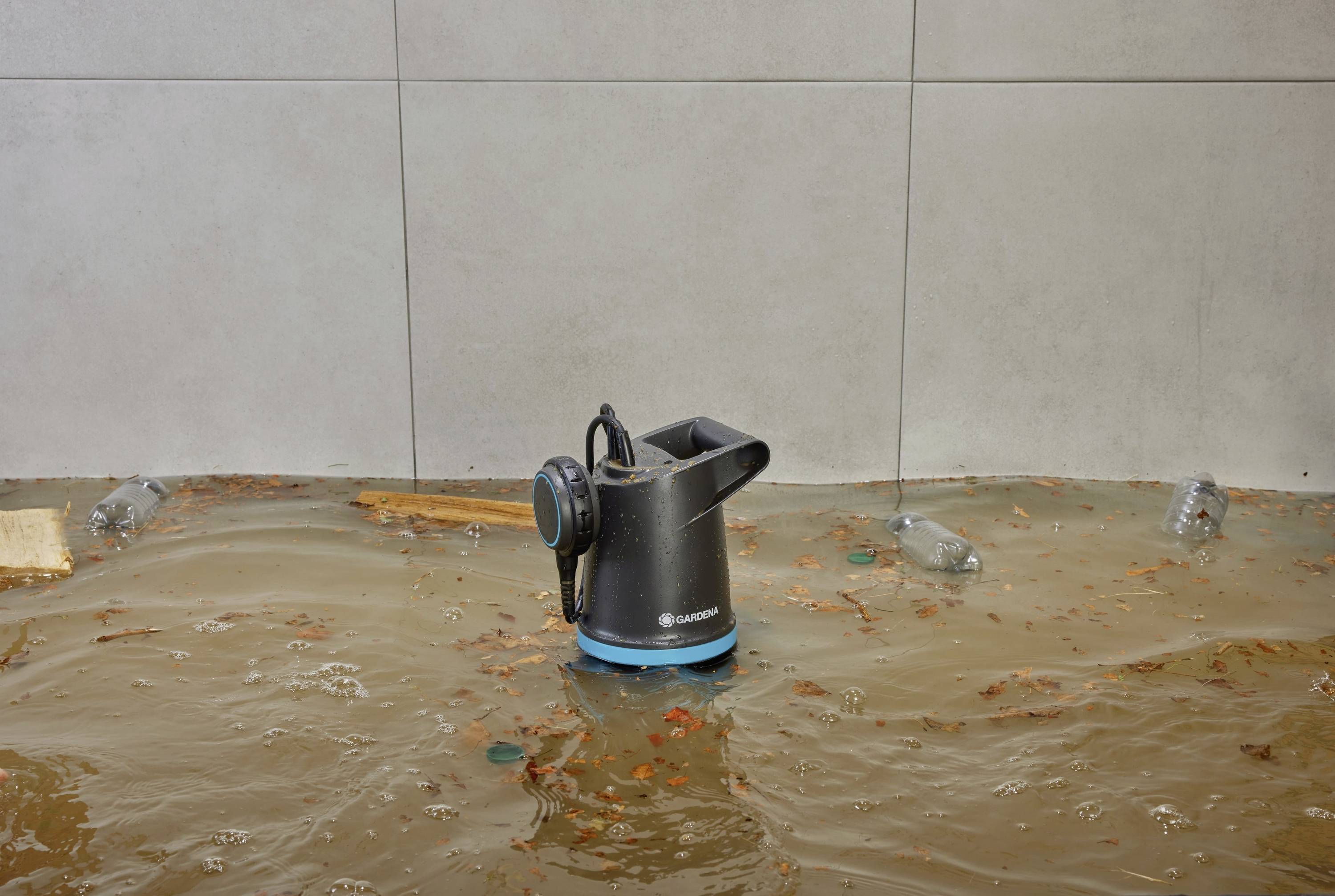 GARDENA 09017-47 2in1 Schmutzwasser-Tauchpumpe 20000 BASIC Schmutzwasser-Tauchpumpe 20000 l/h 9m