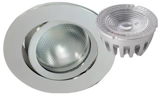 Einbauleuchte und LED-Lampe. Die Leuchte ist rund und silberfarben, während die LED-Lampe eine gerippte Oberfläche hat.
