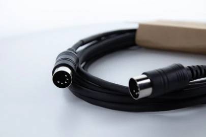 Cordial MIDI Verbindungskabel [1x MIDI-Male - 1x MIDI-Male] 3m Schwarz