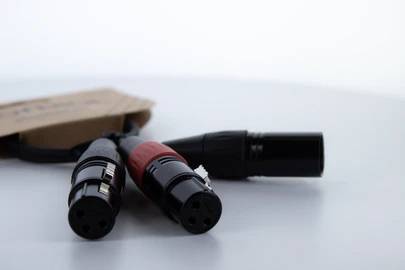 Cordial EY 0,3 MFF XLR Y-Adapter [1x XLR-Stecker 3 polig - 2x XLR-Buchse 3 polig] 0.30 m Schwarz