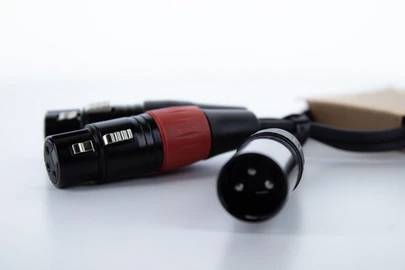 Cordial EY 0,3 MFF XLR Y-Adapter [1x XLR-Stecker 3 polig - 2x XLR-Buchse 3 polig] 0.30m Schwarz