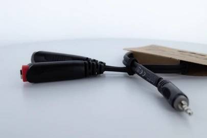 Cordial 14892 Klinke Audio Y-Adapter [1x Klinkenstecker 3.5mm - 2x Klinkenbuchse 6.3mm (mono)] 0.30m Schwarz PVC-Mantel
