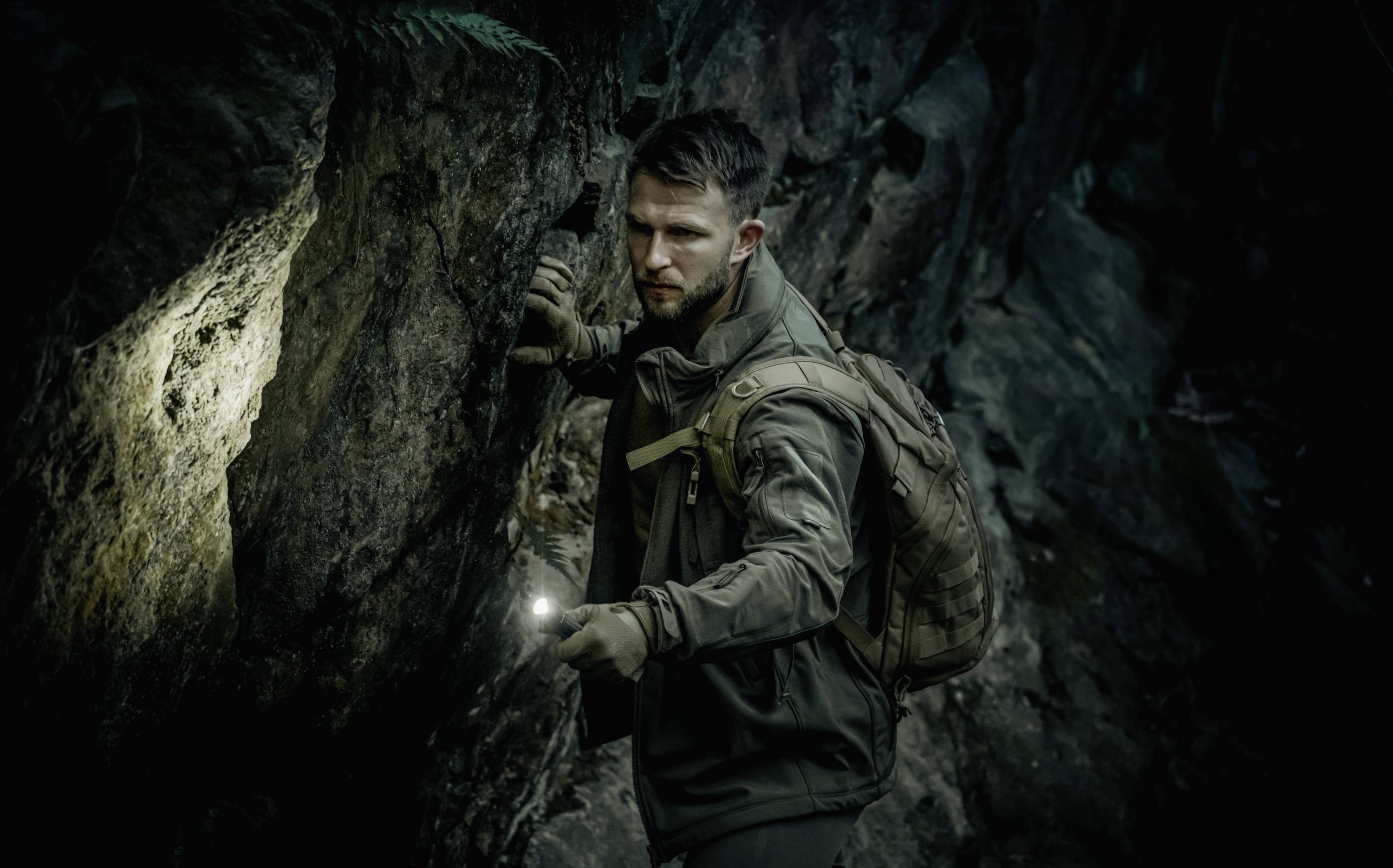 OLight Warrior Mini 3 LED Taschenlampe akkubetrieben 1750lm 165h 122g