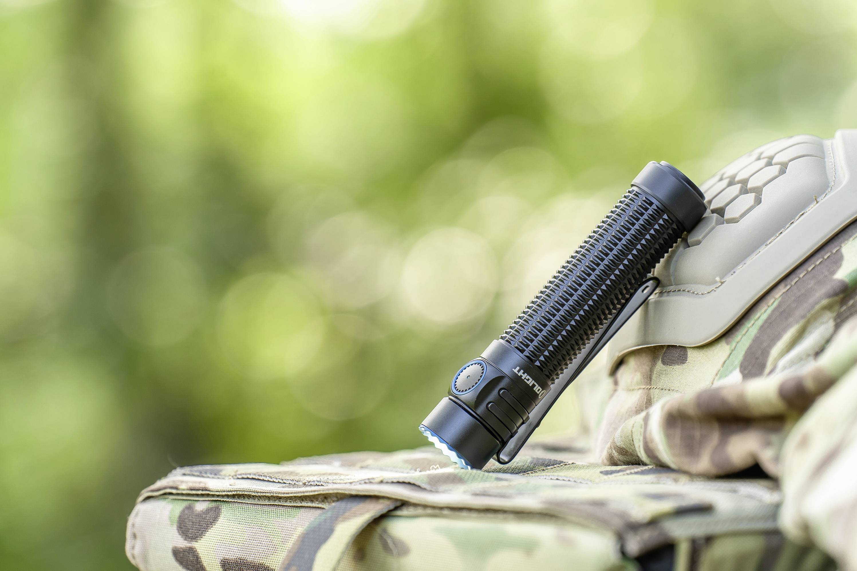 OLight Warrior Mini 3 LED Taschenlampe akkubetrieben 1750lm 165h 122g